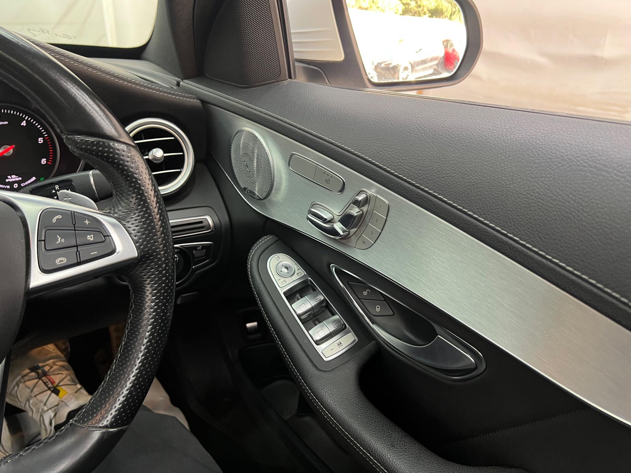 Mercedes-Benz C Class view 9