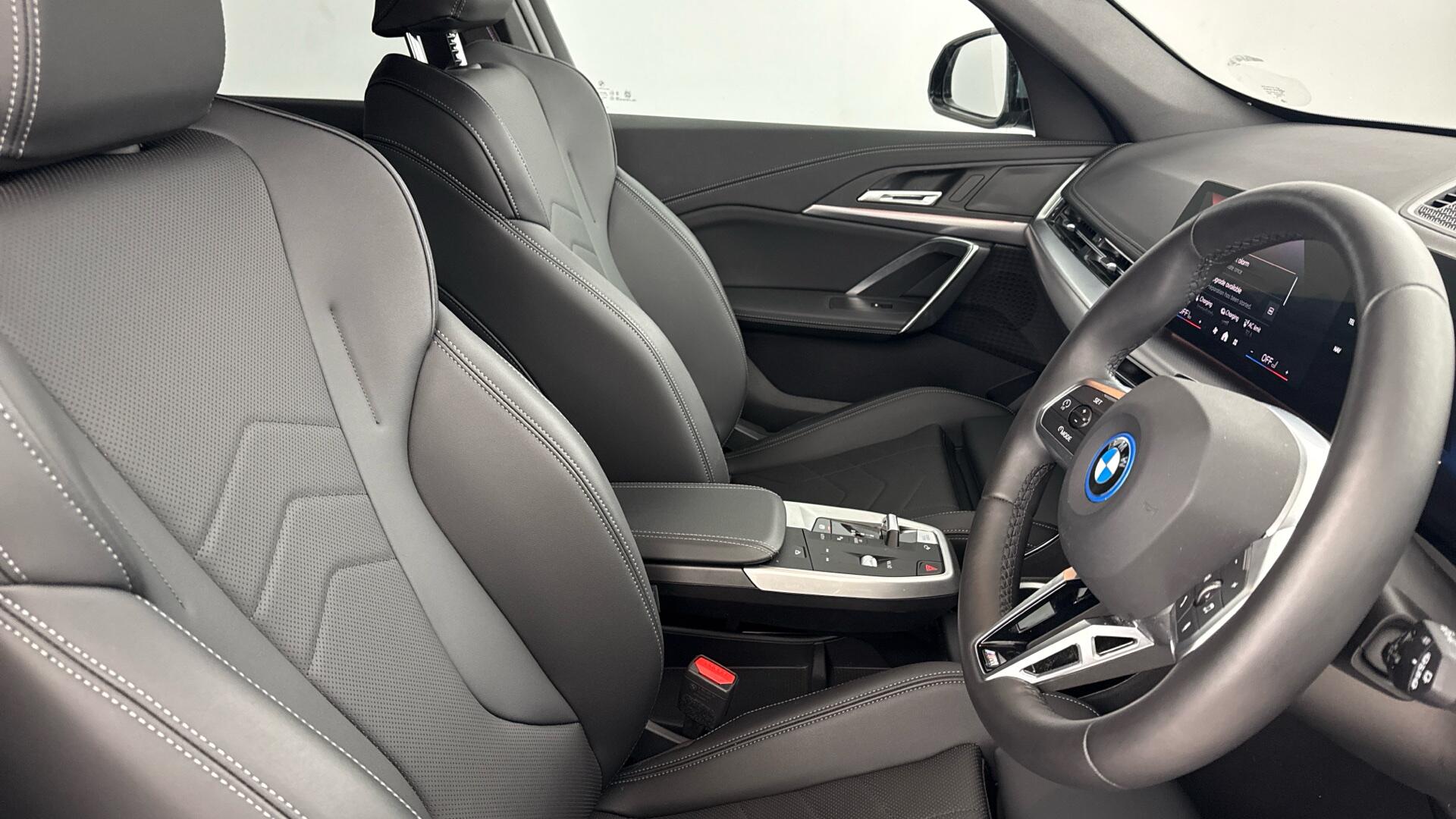 BMW iX1 view 11