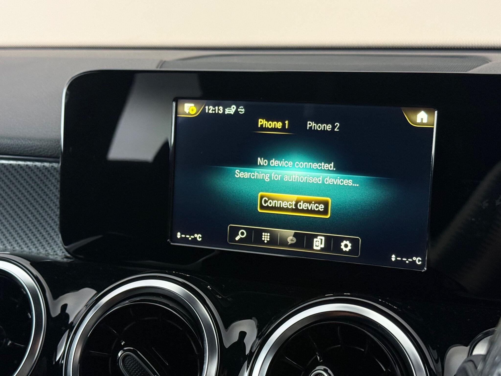 Mercedes-Benz GLB view 28