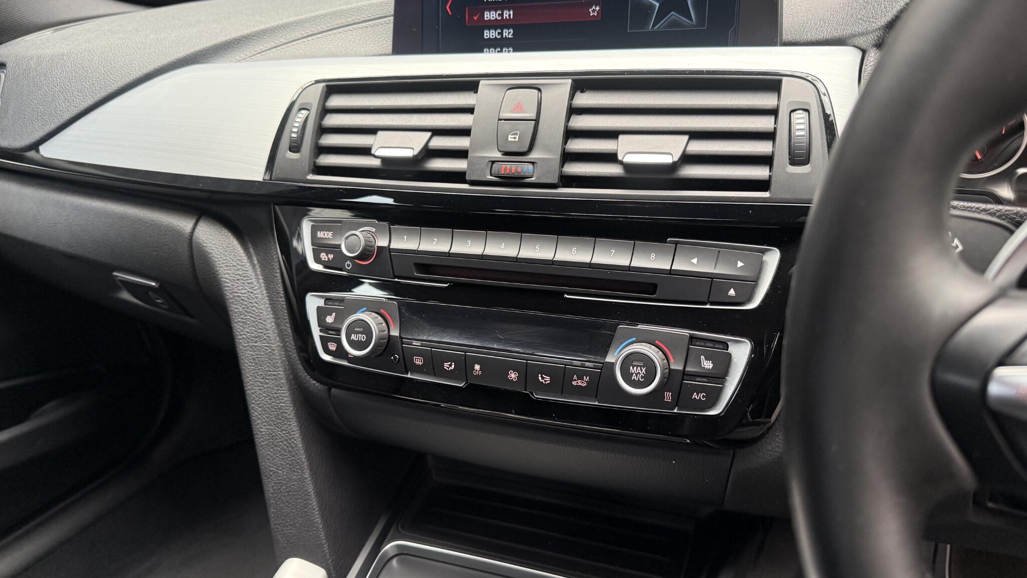 BMW 3 Series view 21
