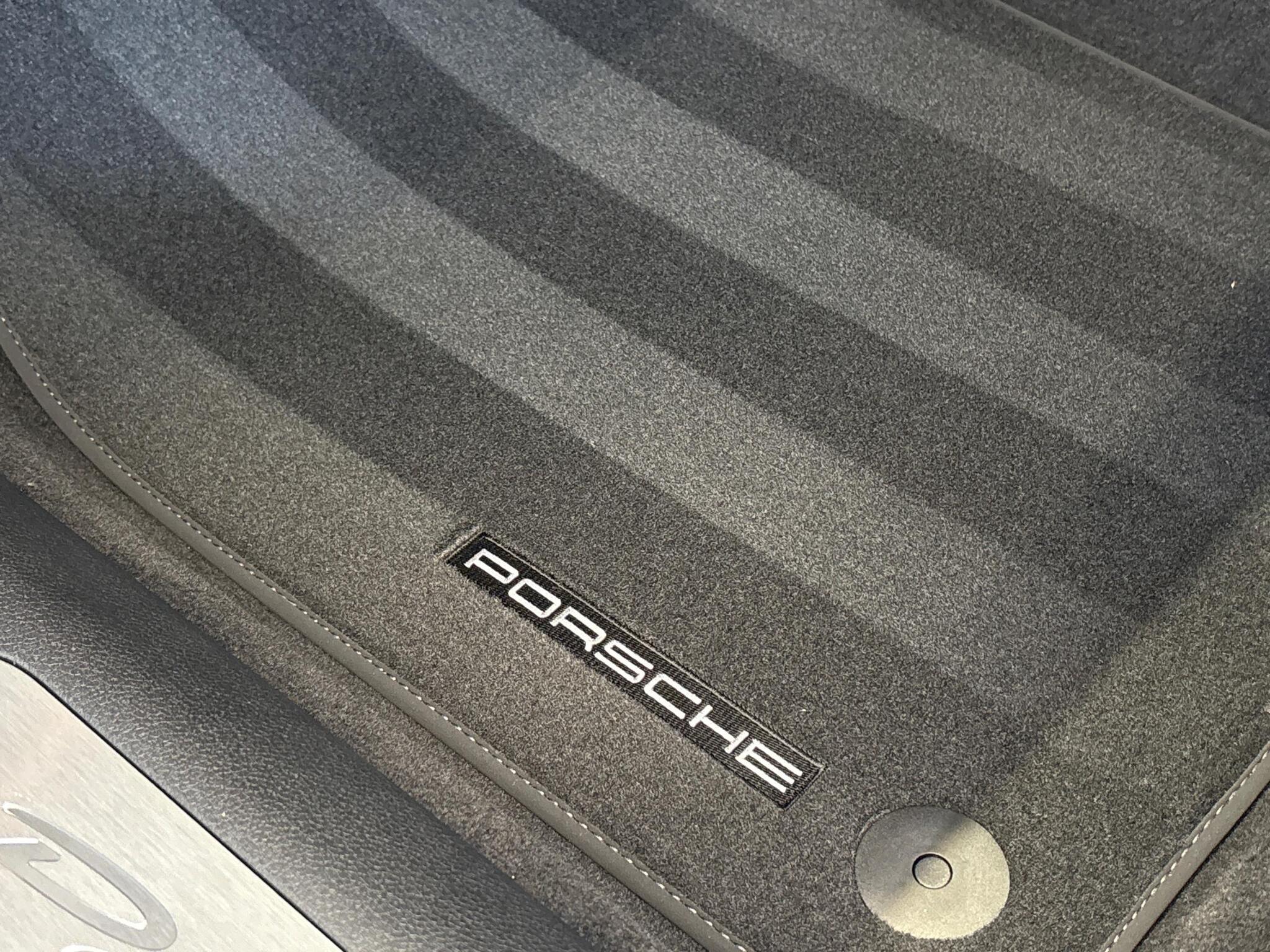 Porsche Panamera view 34