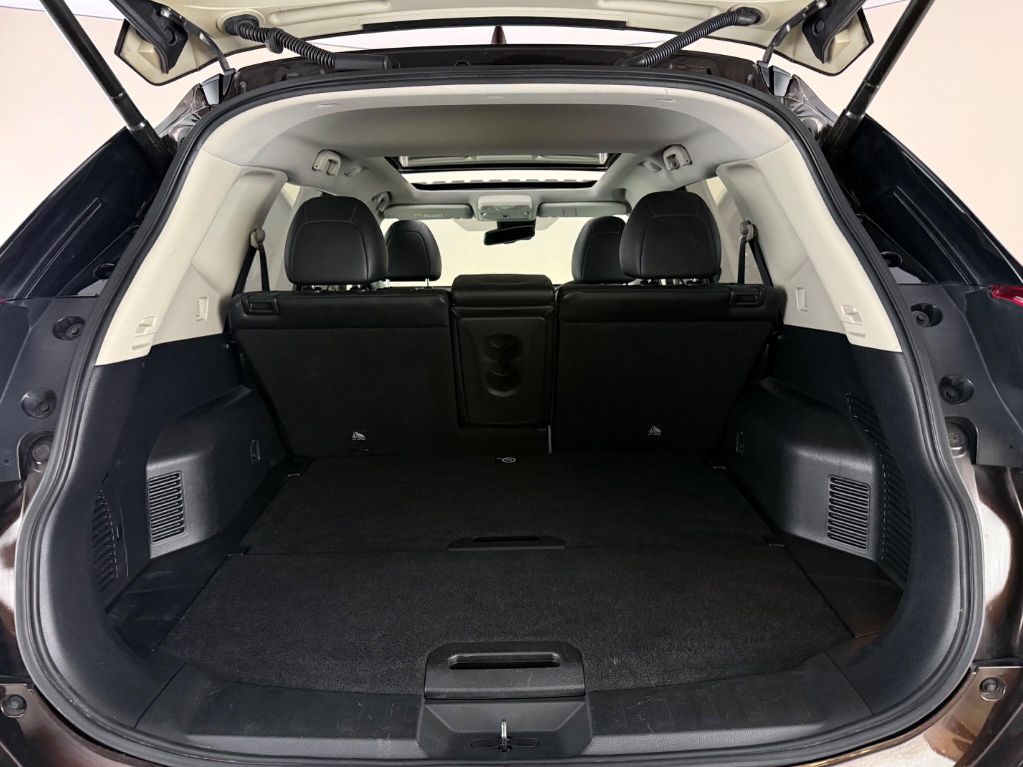 Nissan X-Trail view 10