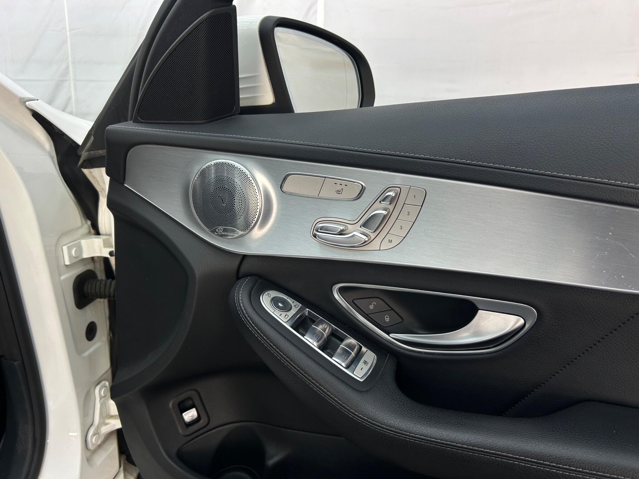 Mercedes-Benz C Class view 31