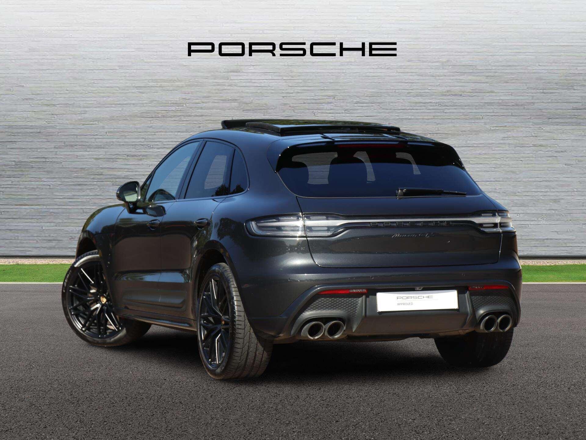 Porsche Macan view 5