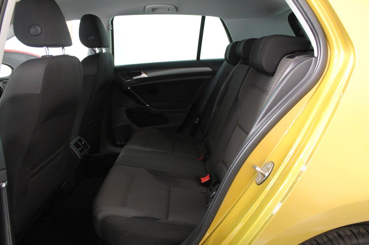 Volkswagen Golf view 52