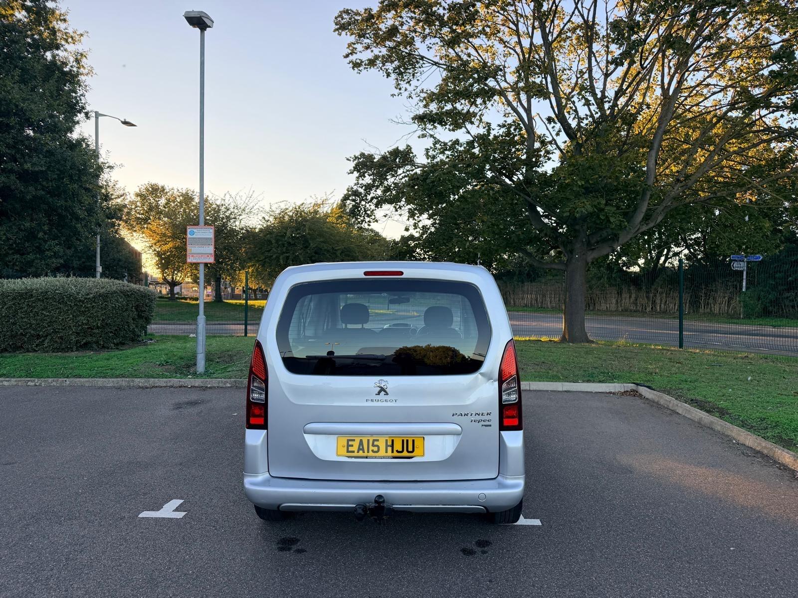 Peugeot Partner Tepee view 16