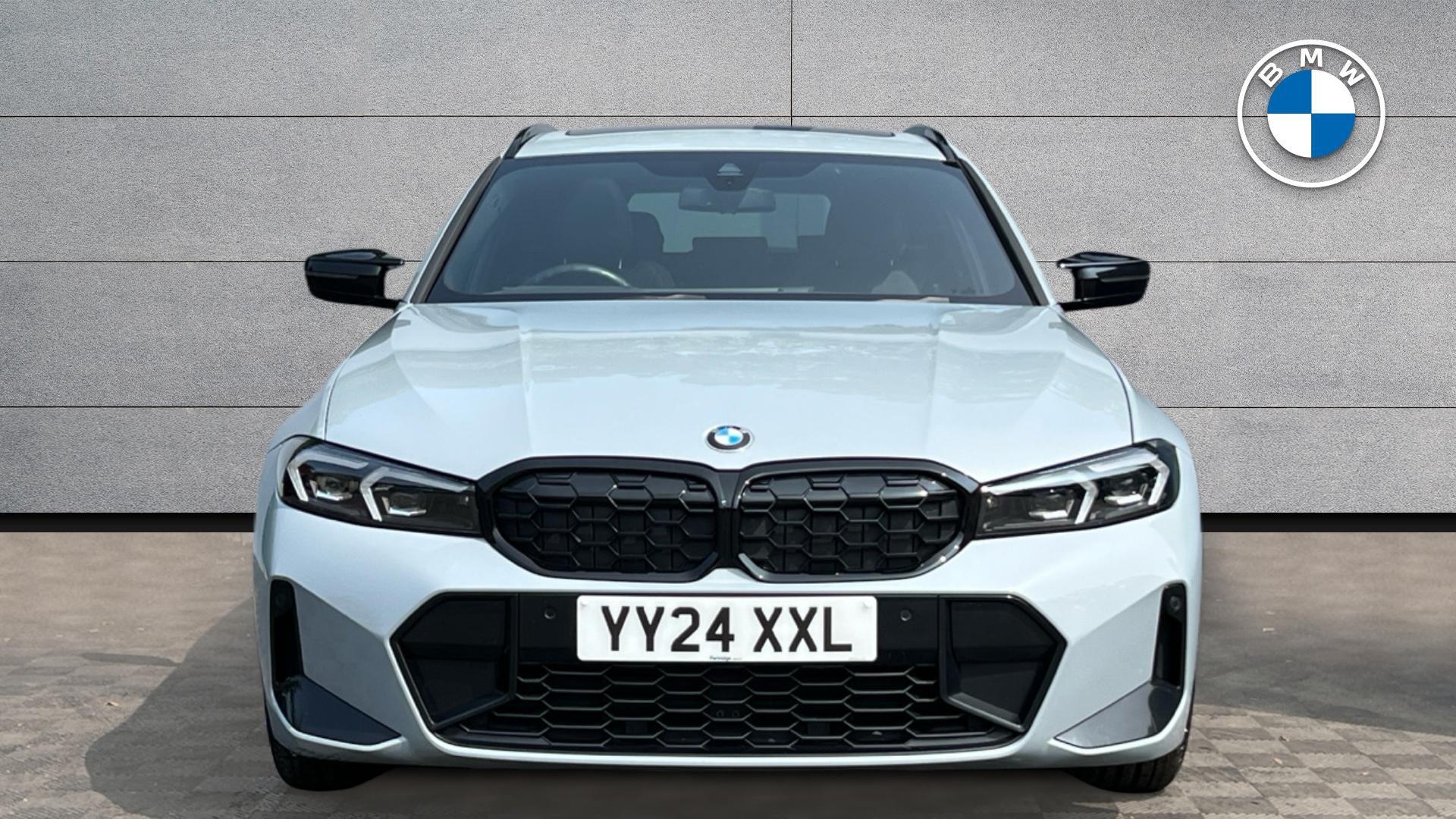 BMW 3 Series view 16