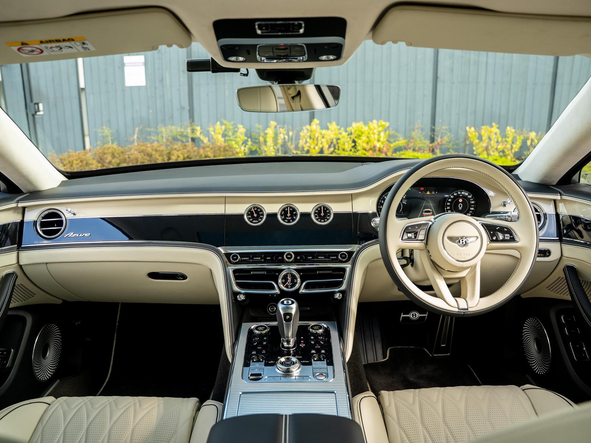 Bentley Flying Spur view 4
