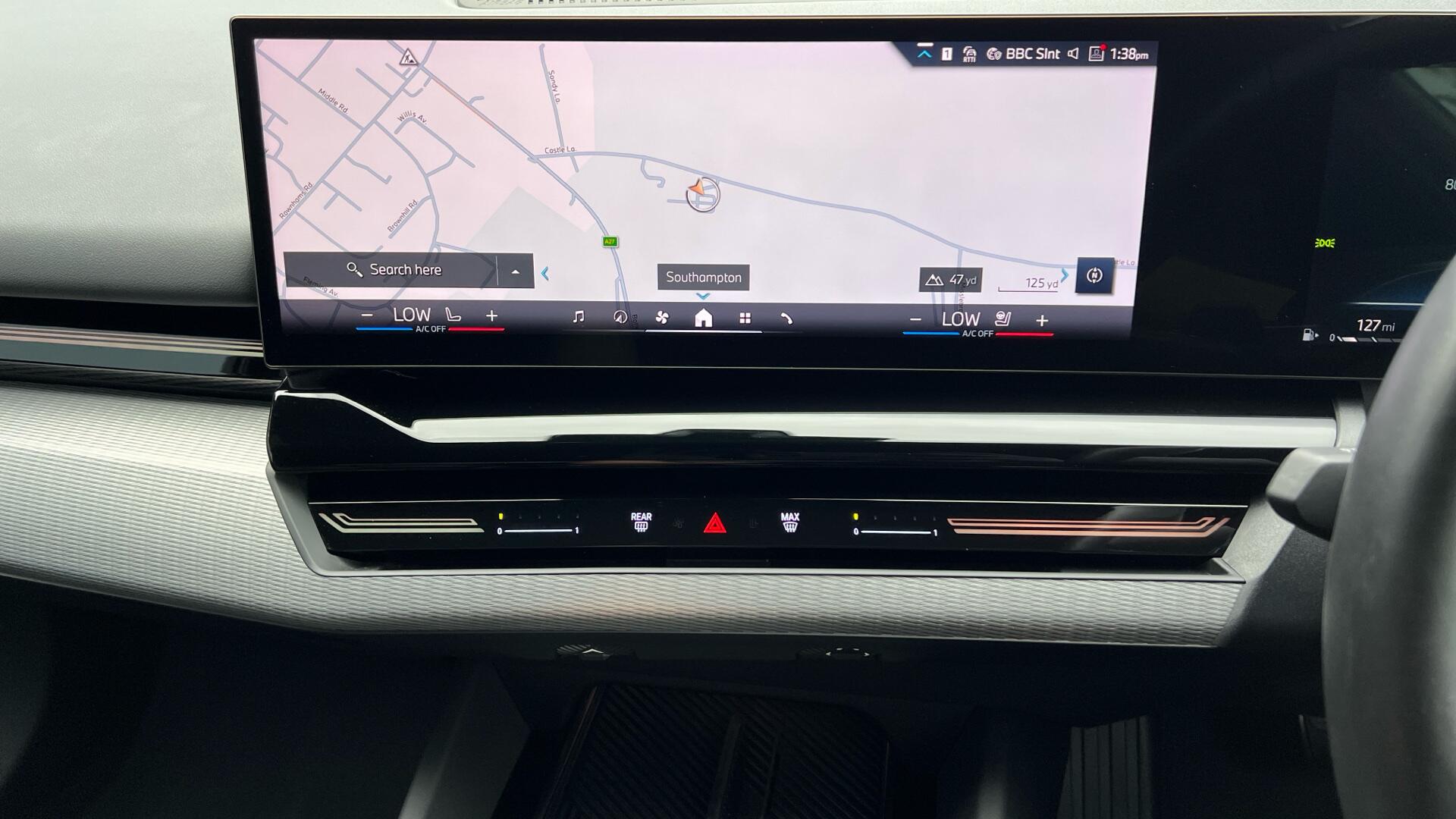 BMW 5 Series view 8
