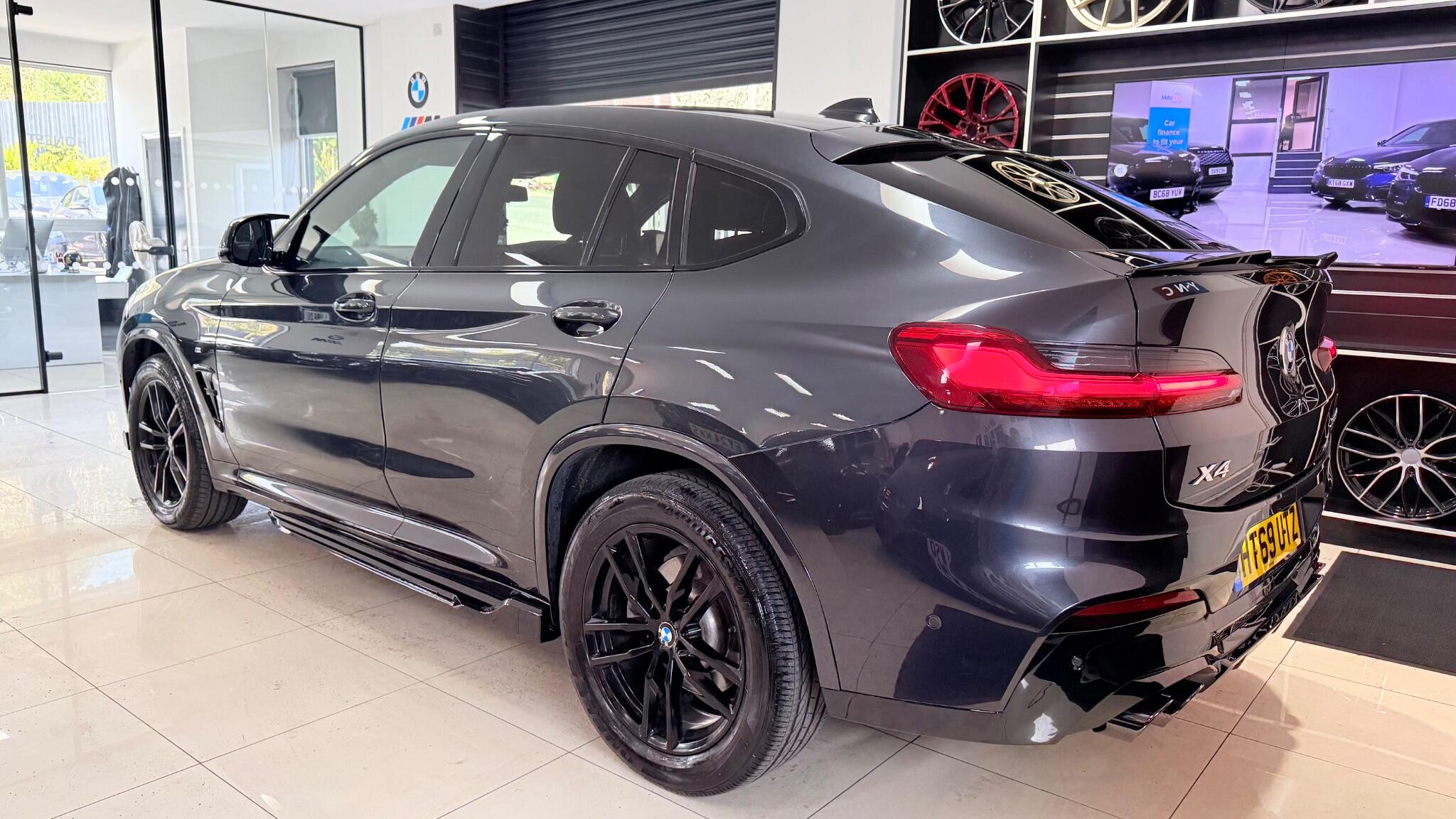 BMW X4 view 5