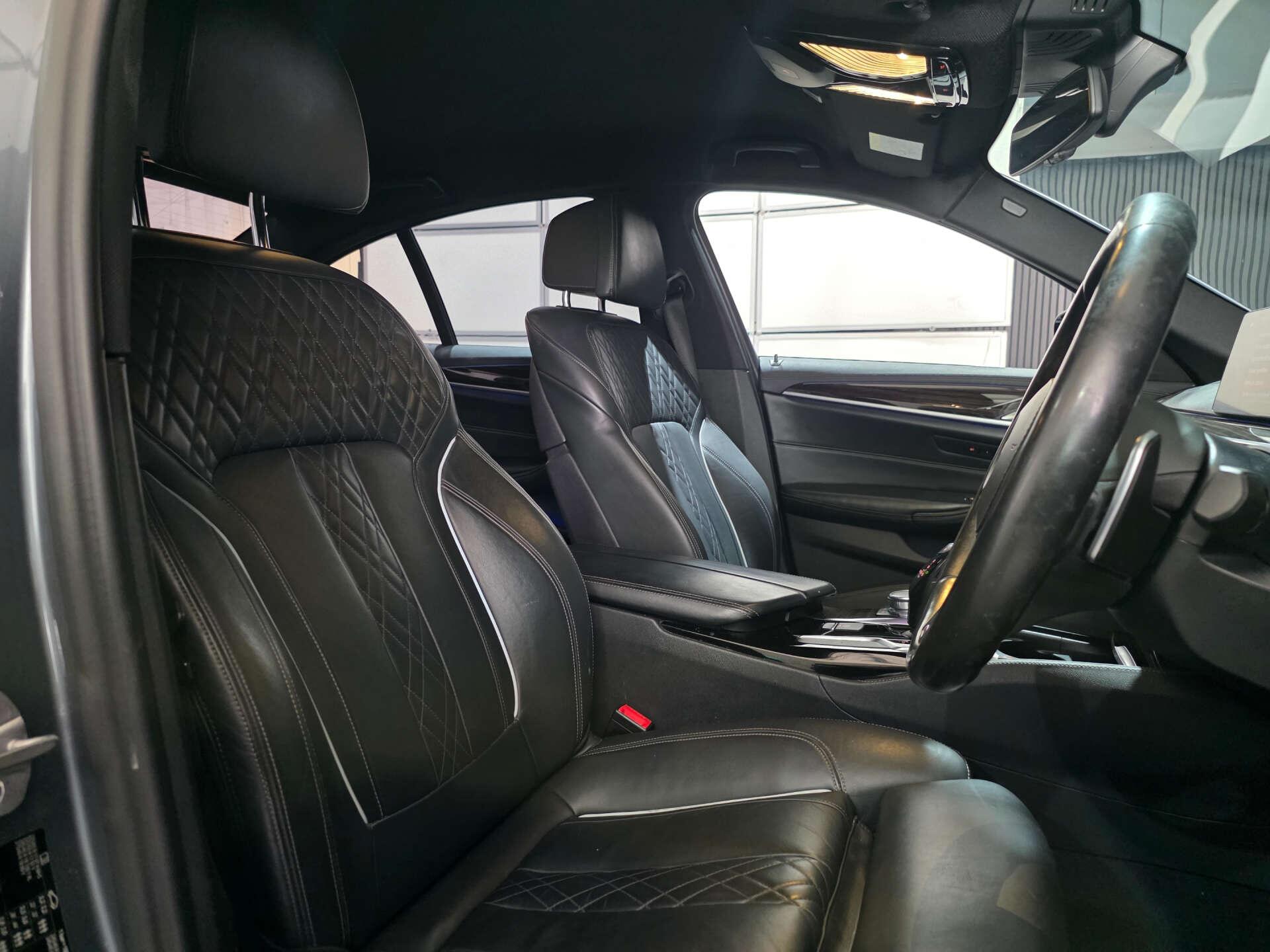 BMW 5 Series view 19