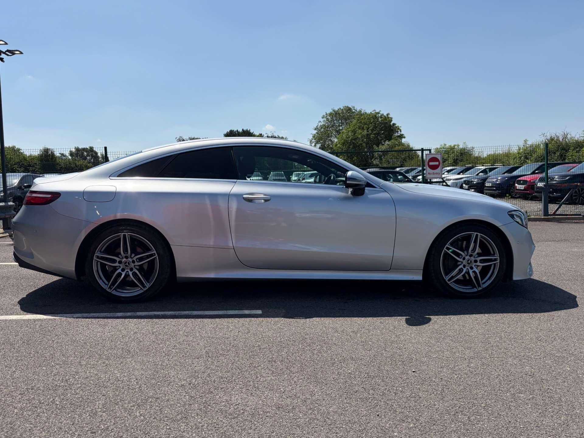 Mercedes-Benz E Class view 9