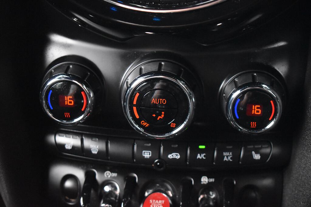 Mini Cooper view 66