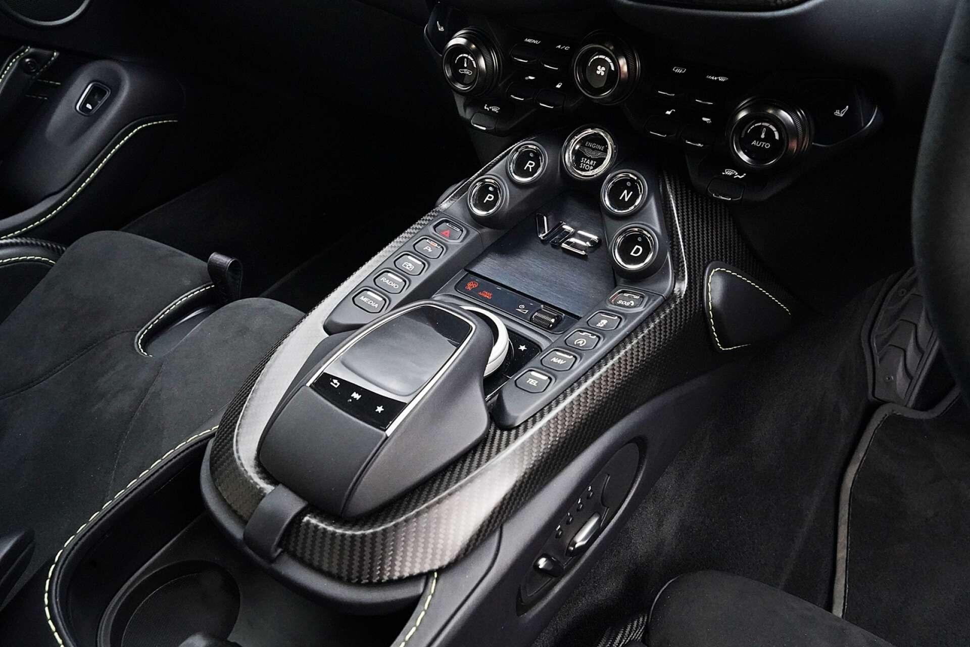 Aston Martin Vantage view 27