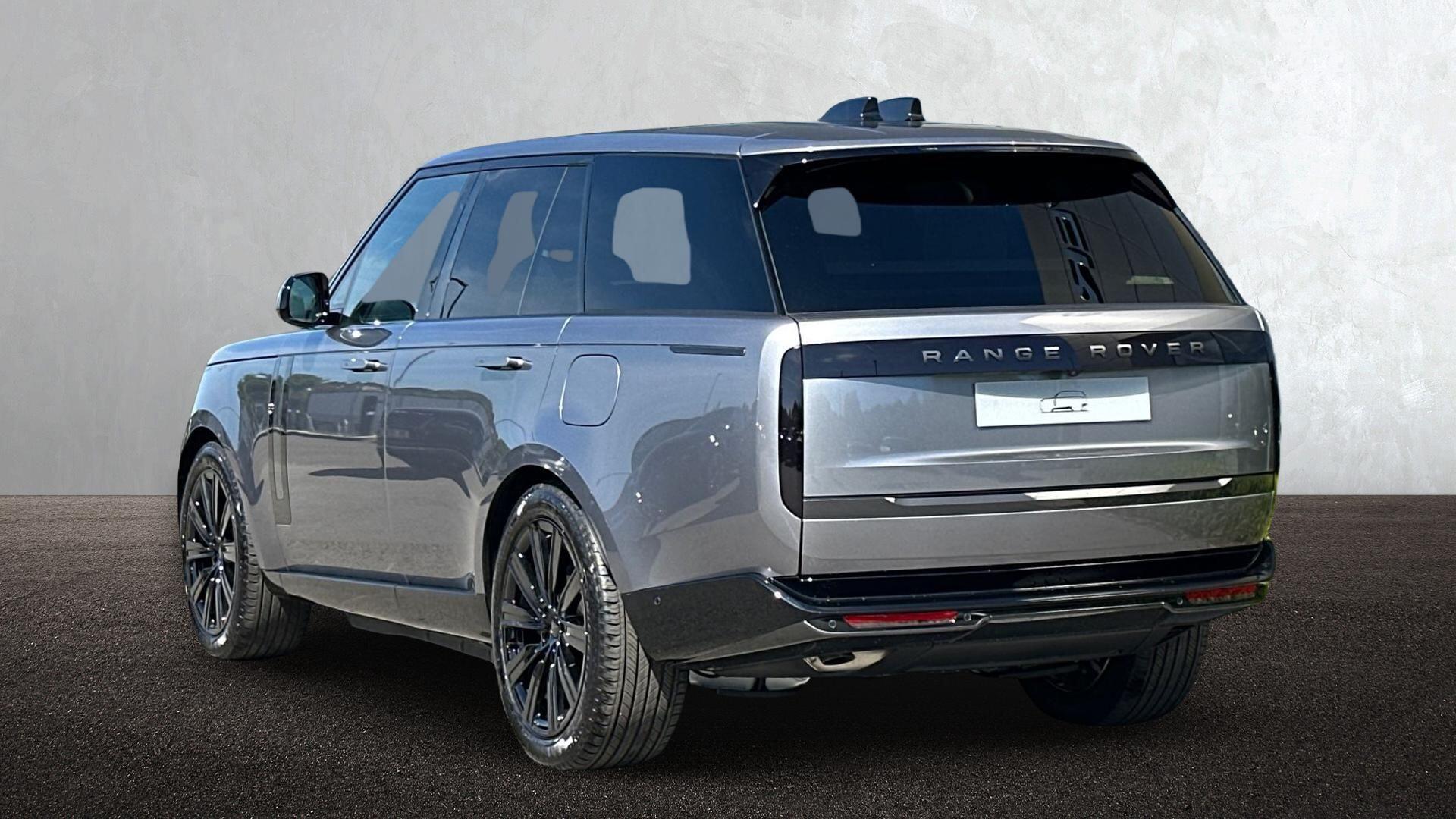 Land Rover Range Rover view 2
