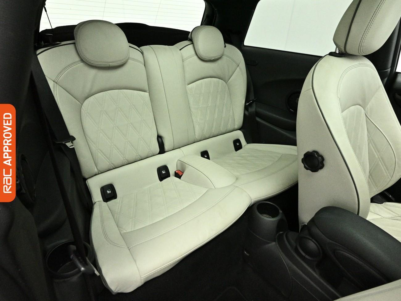 MINI Hatch view 13