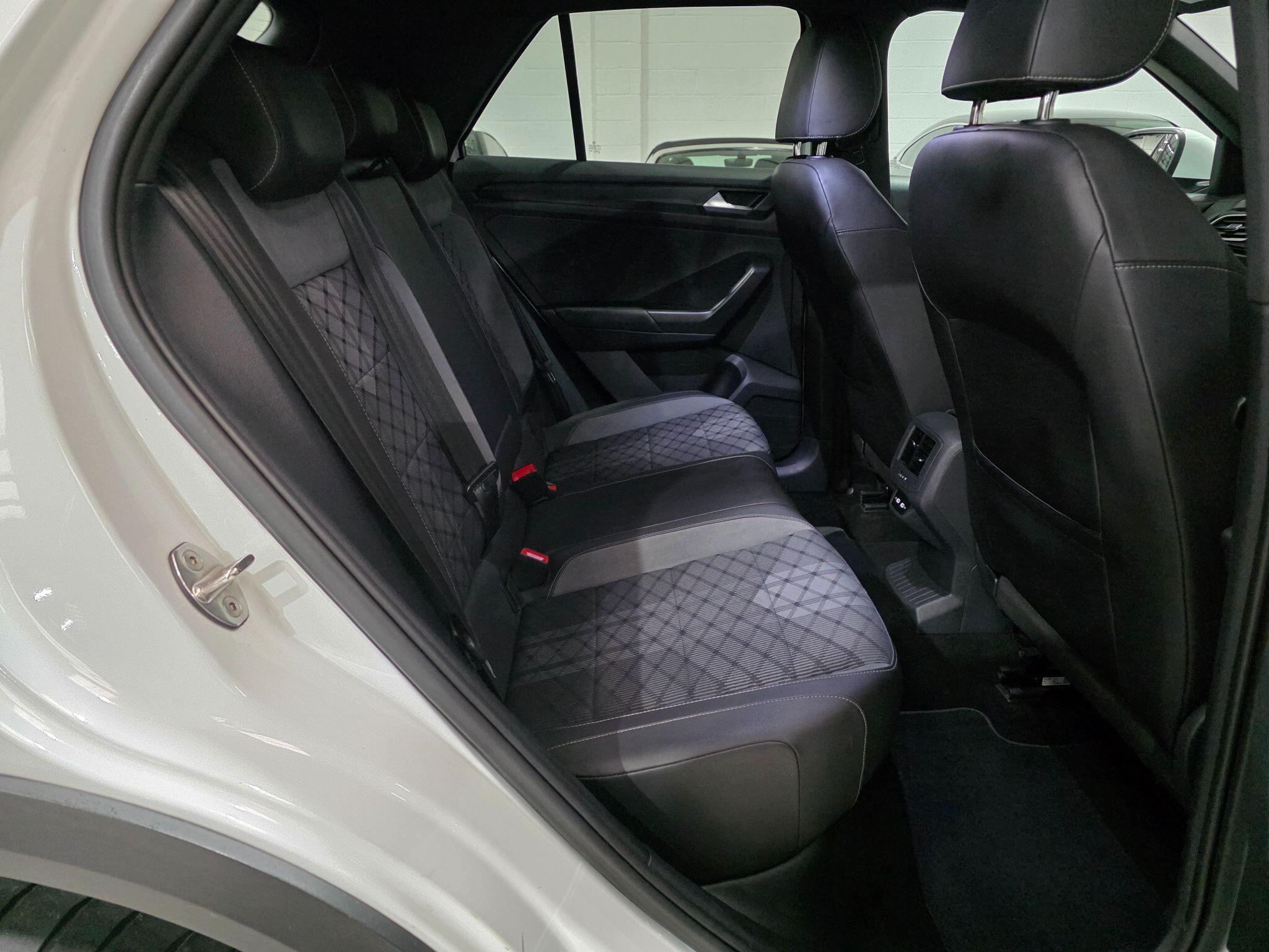 Volkswagen T-Roc view 22