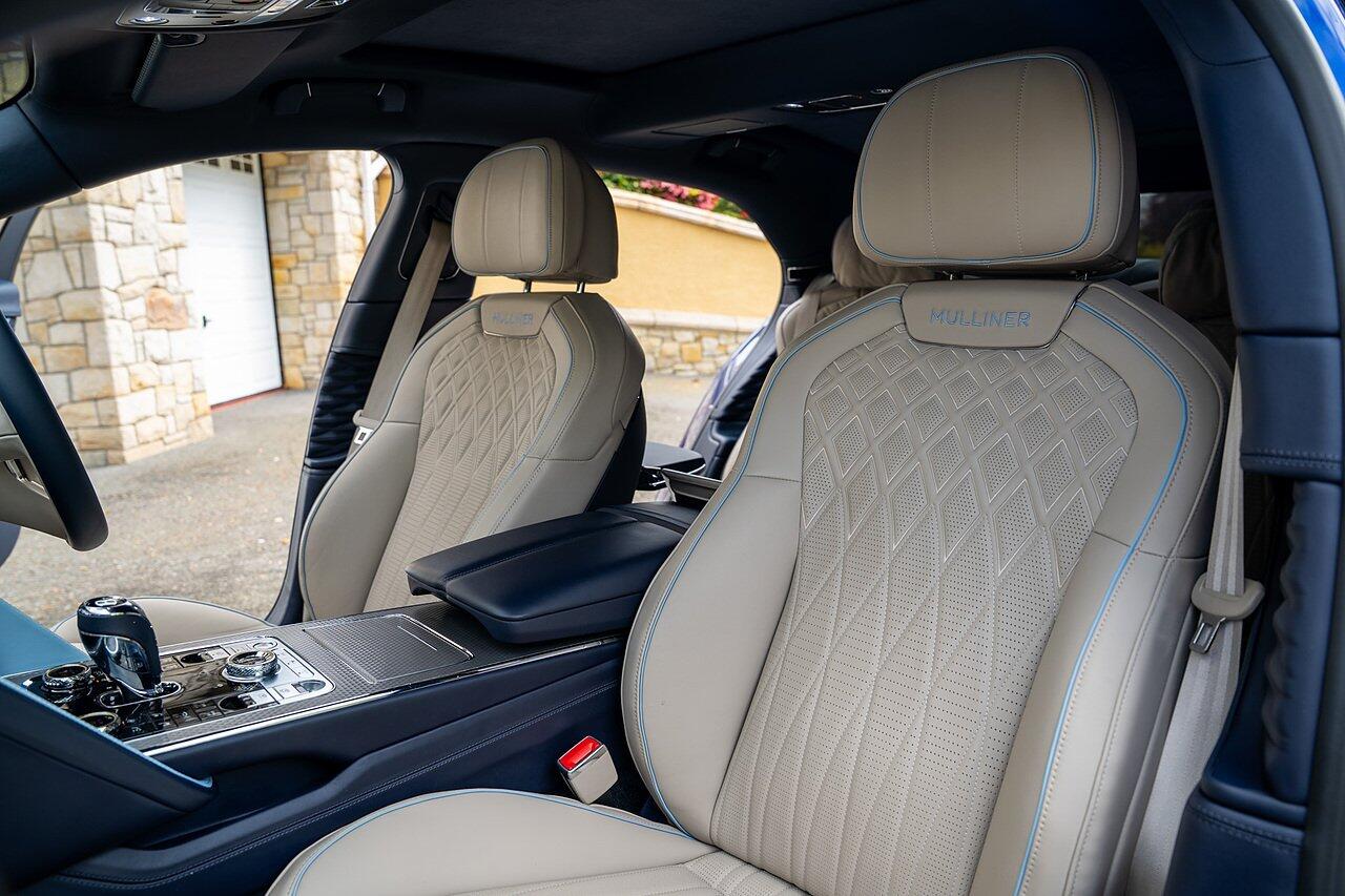 Bentley Flying Spur view 76