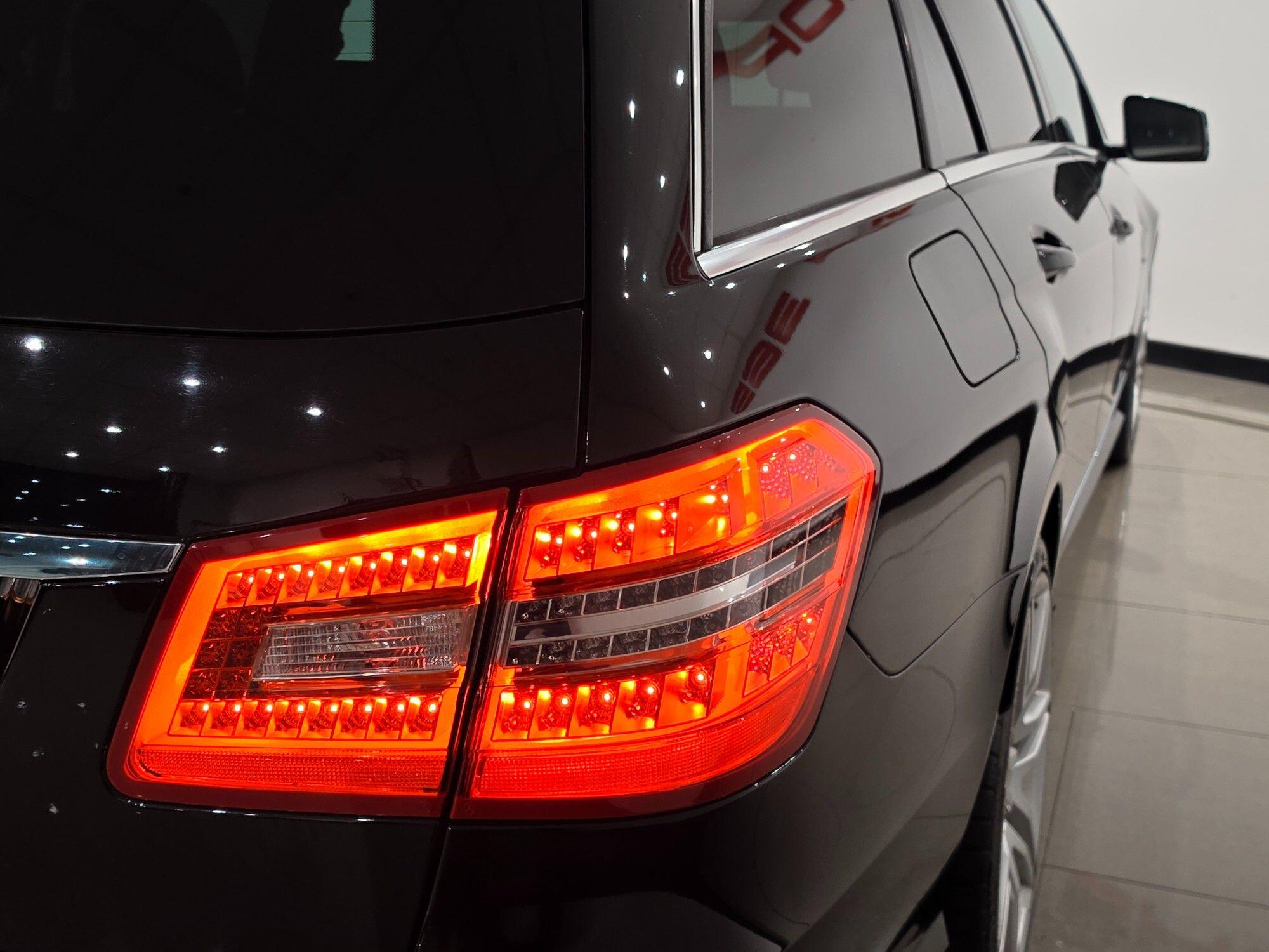 Mercedes-Benz E-Class view 18