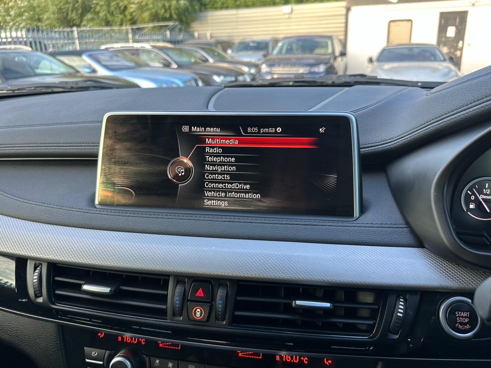 BMW X6 view 27