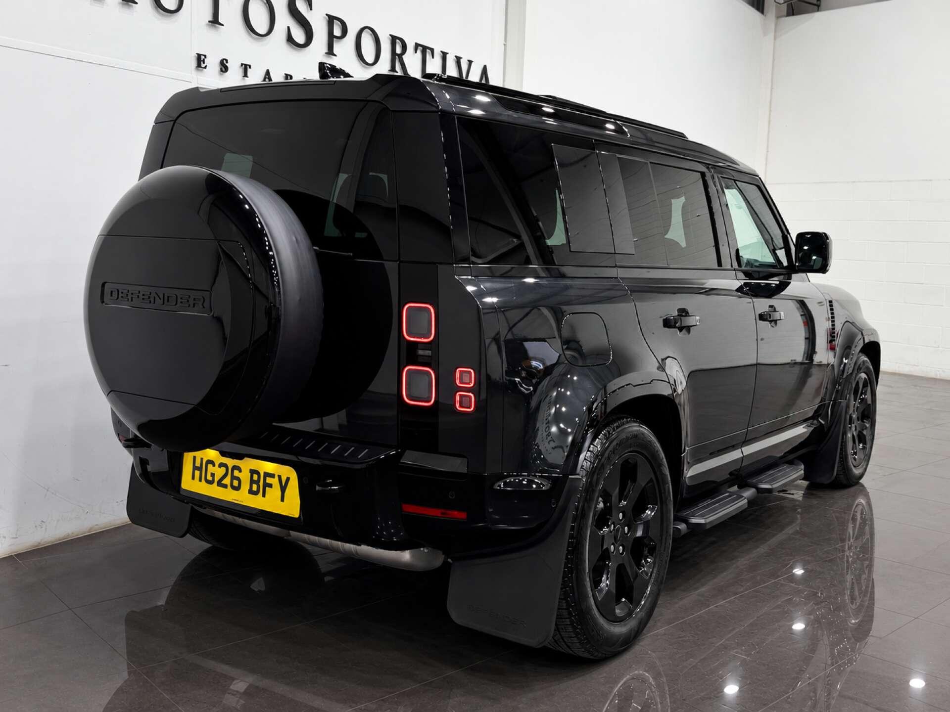 Land Rover Defender view 4