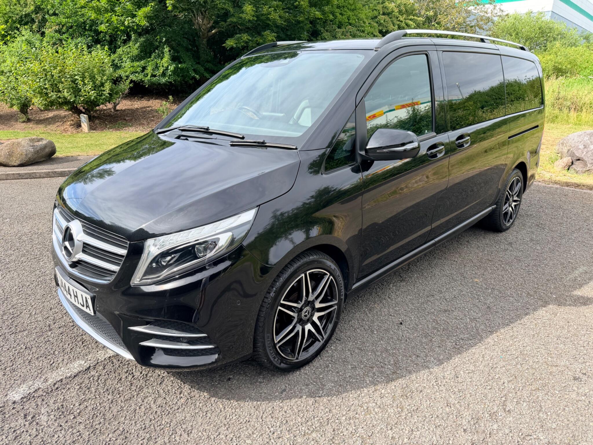 Mercedes-Benz V-Class view 3