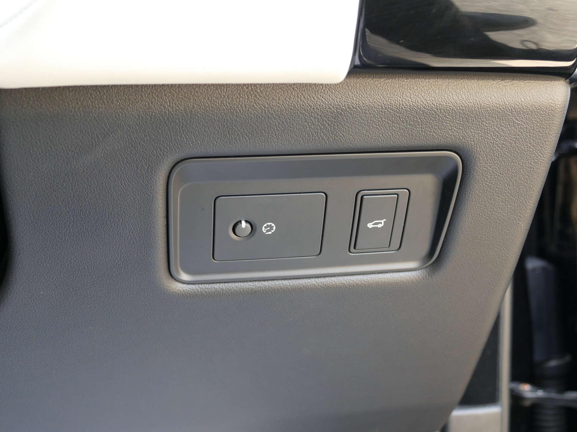 Land Rover Range Rover Sport view 46