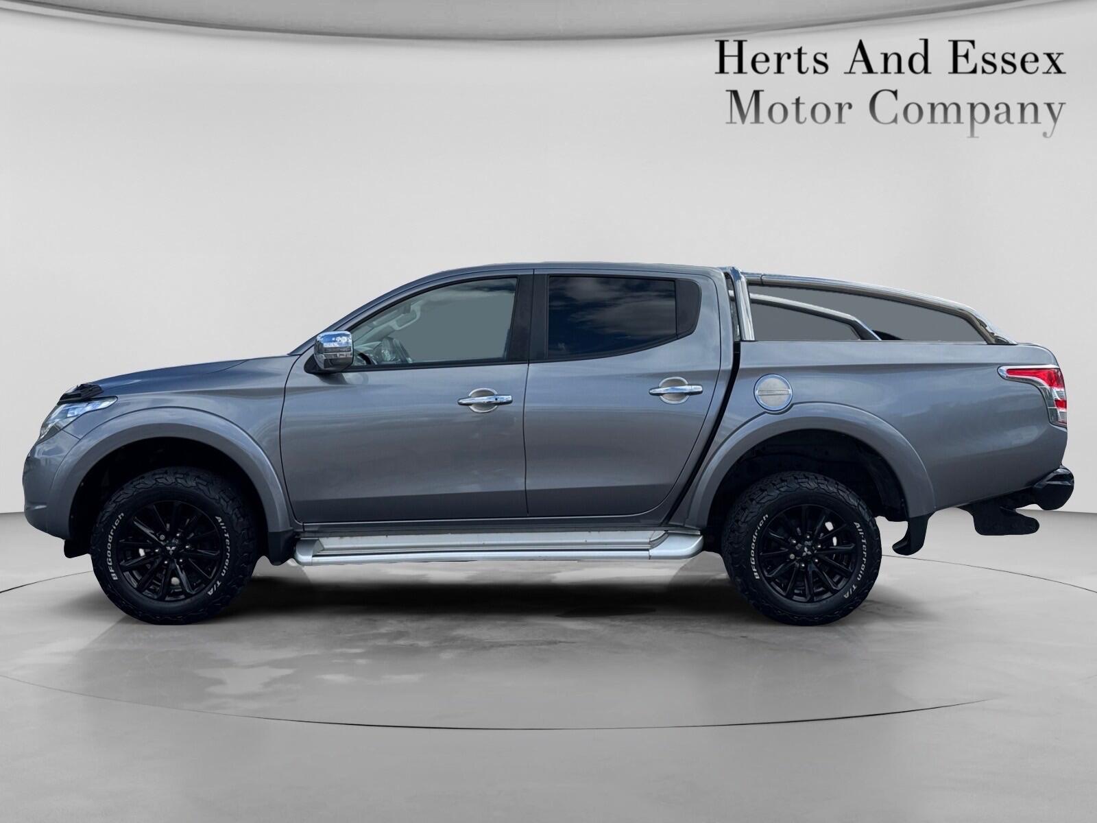 Mitsubishi L200 view 4