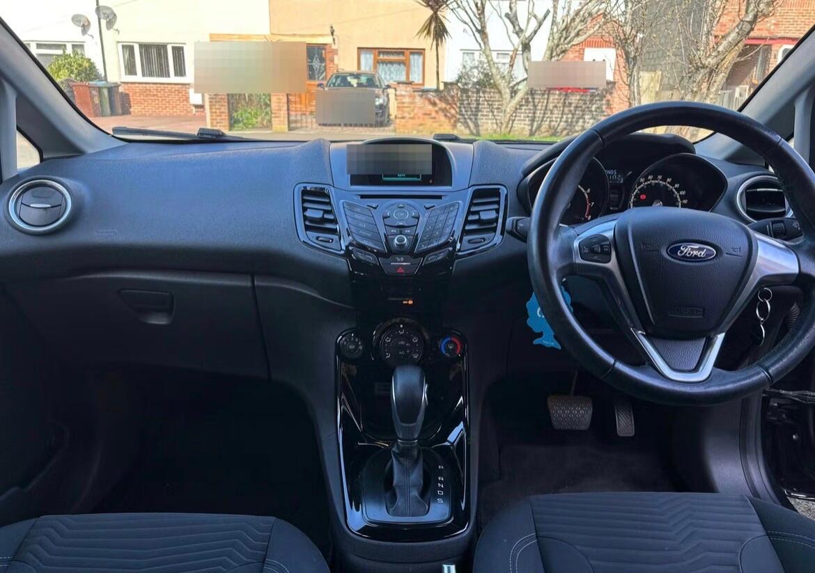2015 Ford Fiesta 1.0T EcoBoost Zetec Powershift Euro 6 5dr image 8