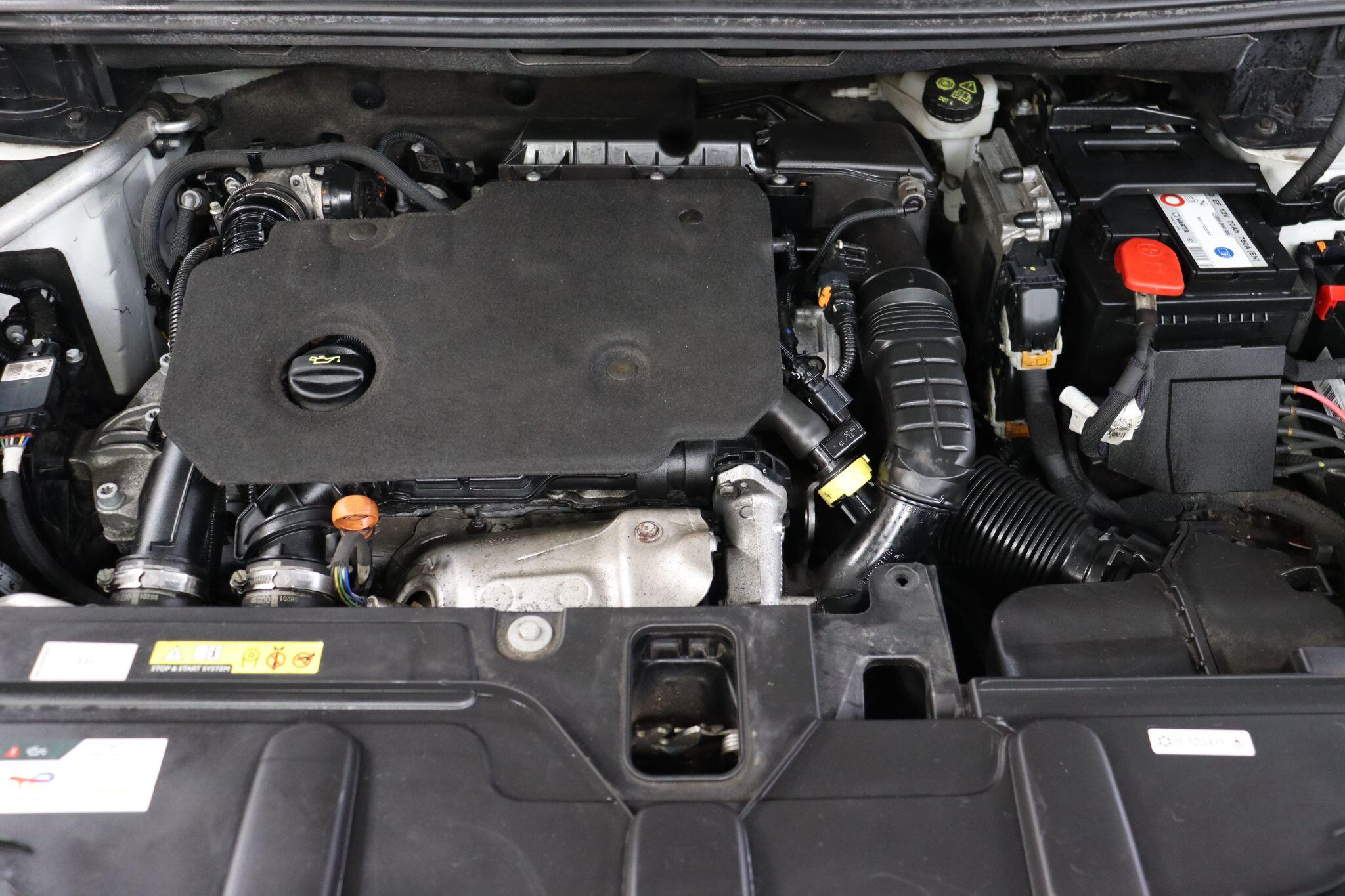 Peugeot 3008 view 45