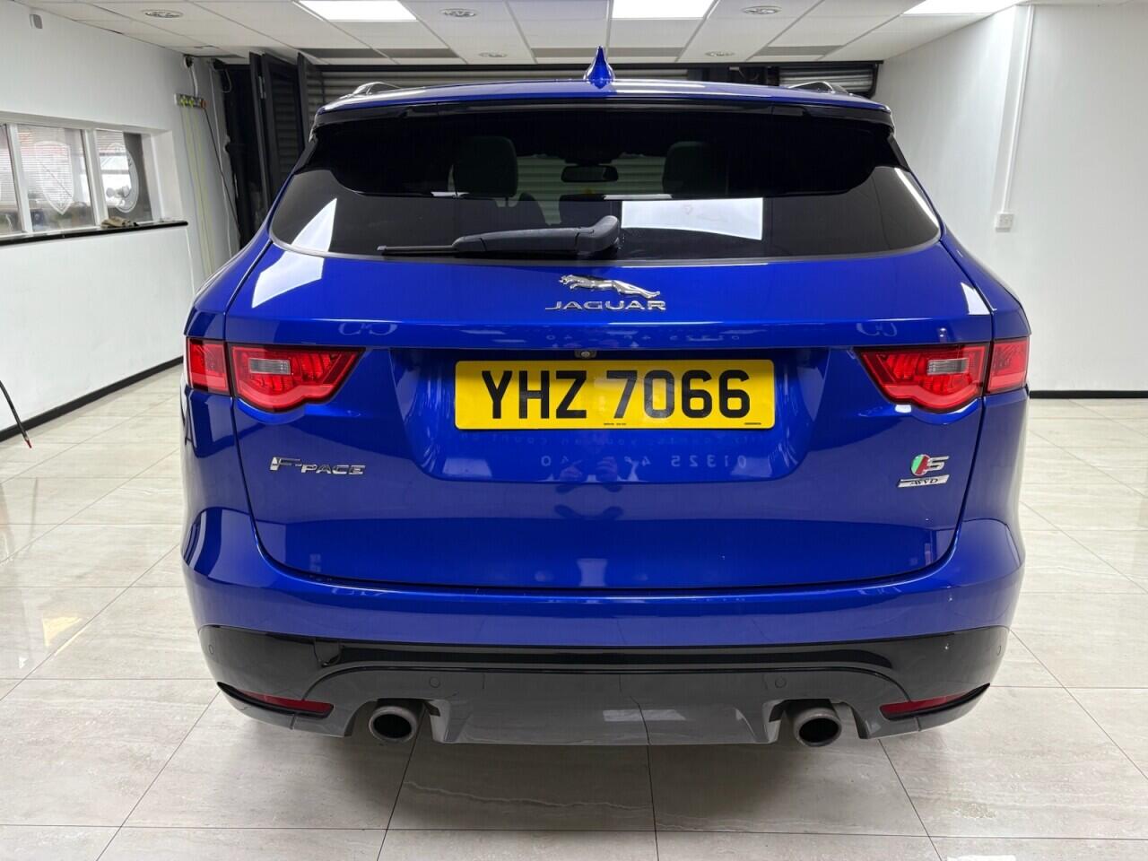 Jaguar F-Pace view 4