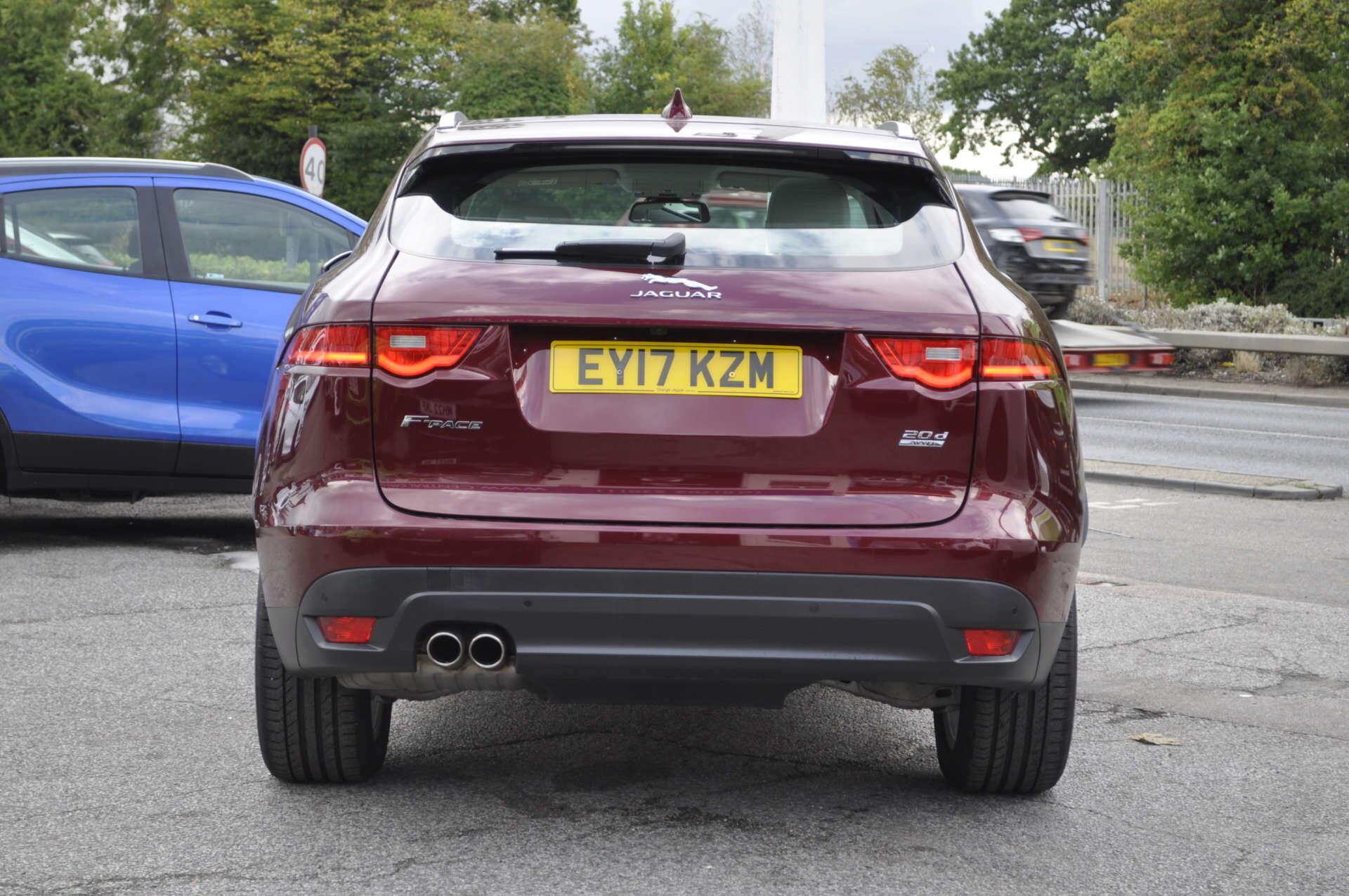 Jaguar F-Pace view 2