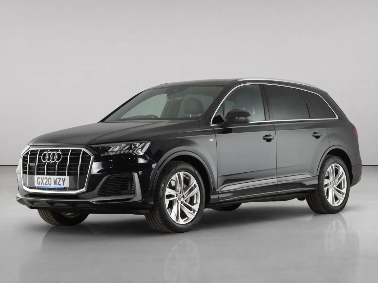 Audi Q7 view 2