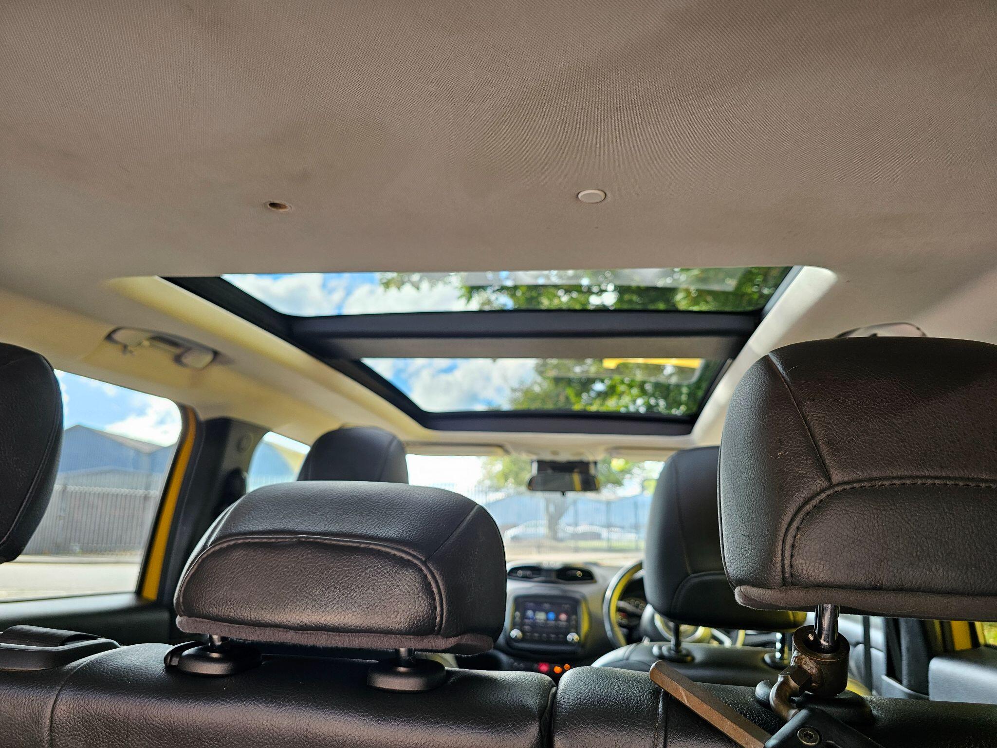 Jeep Renegade view 42