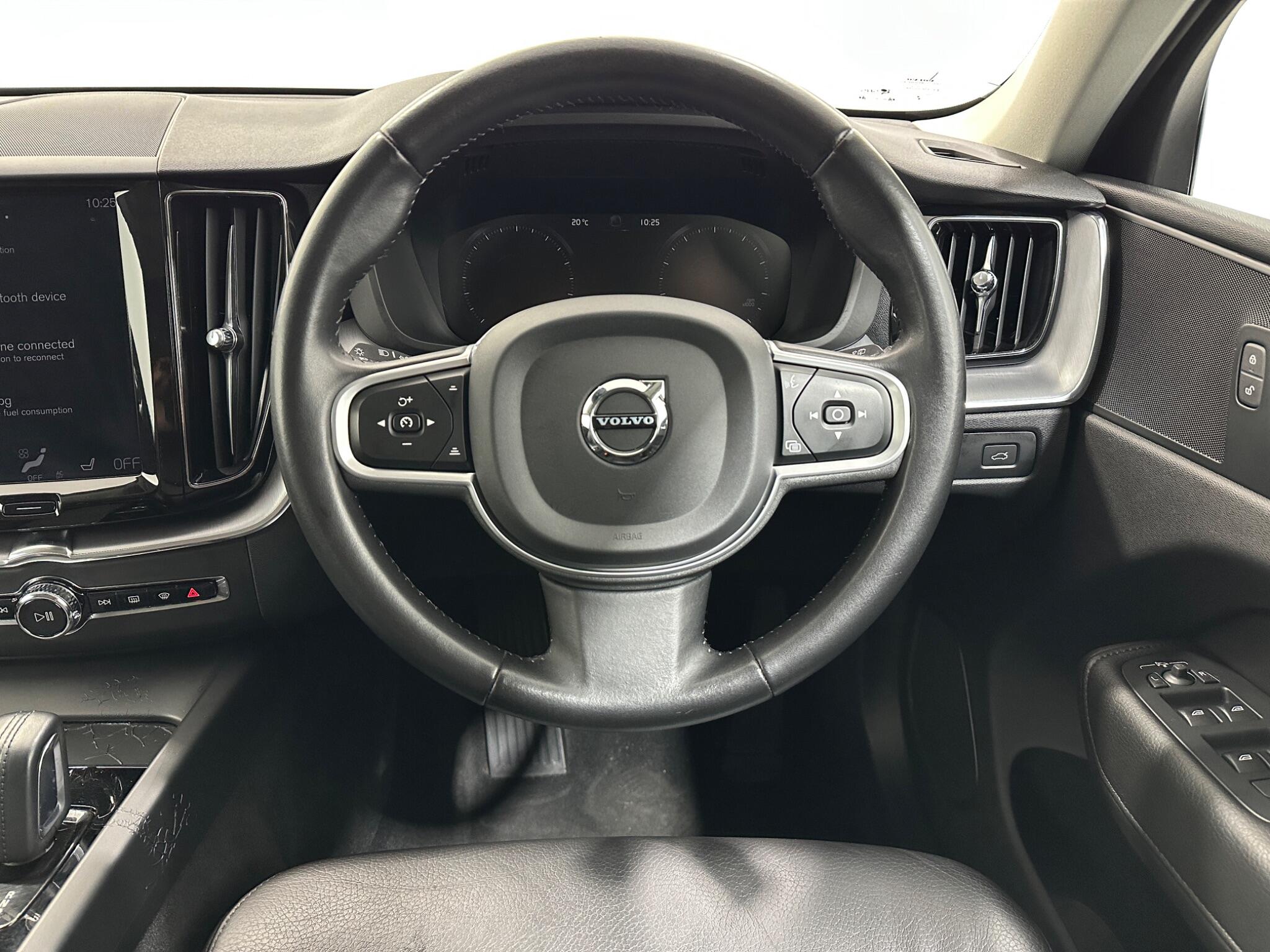 Volvo XC60 view 13