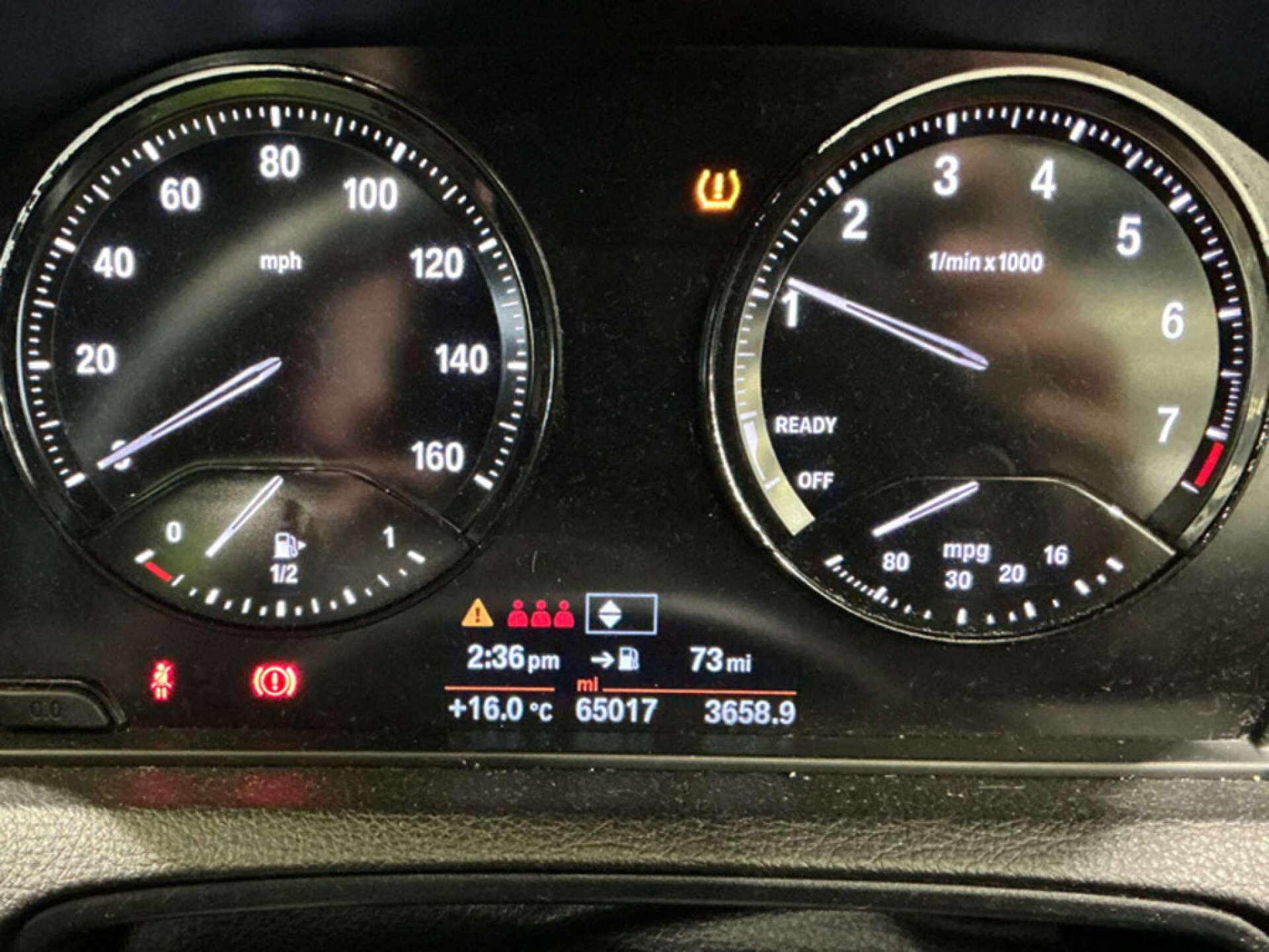BMW 1 Series view 8