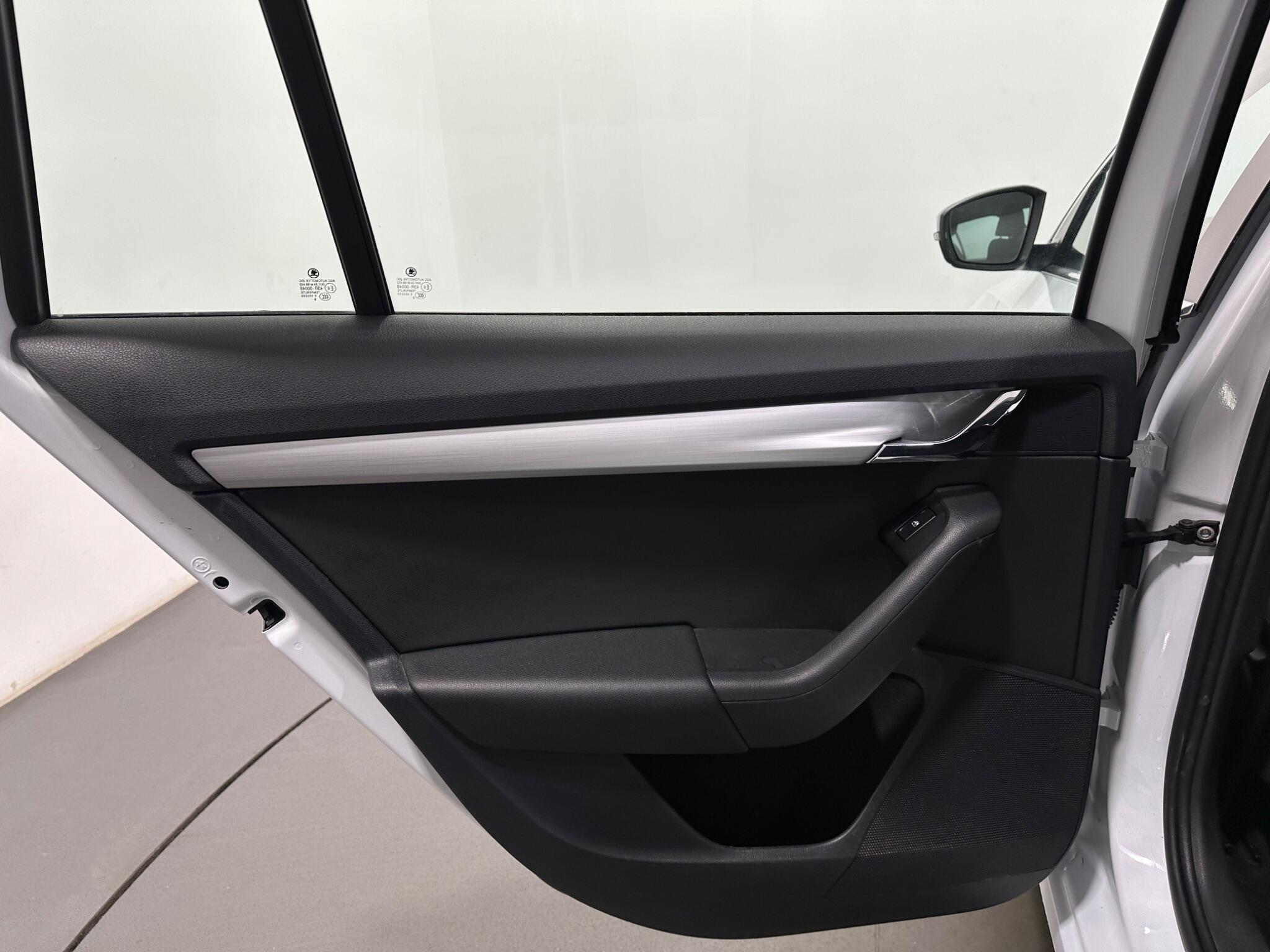Skoda Octavia view 40