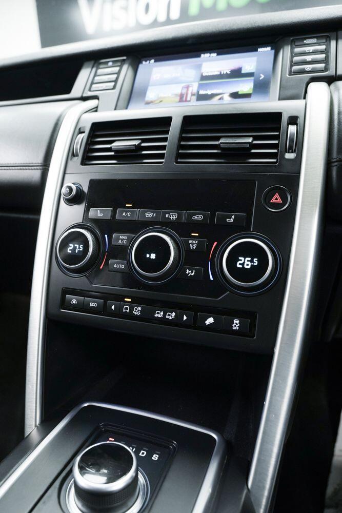 Land Rover Discovery Sport view 19