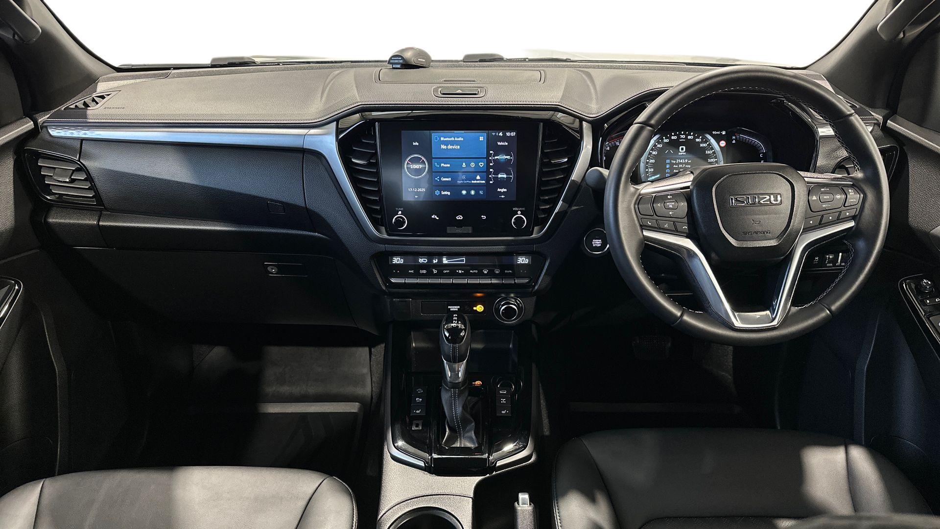 Isuzu D-Max view 9