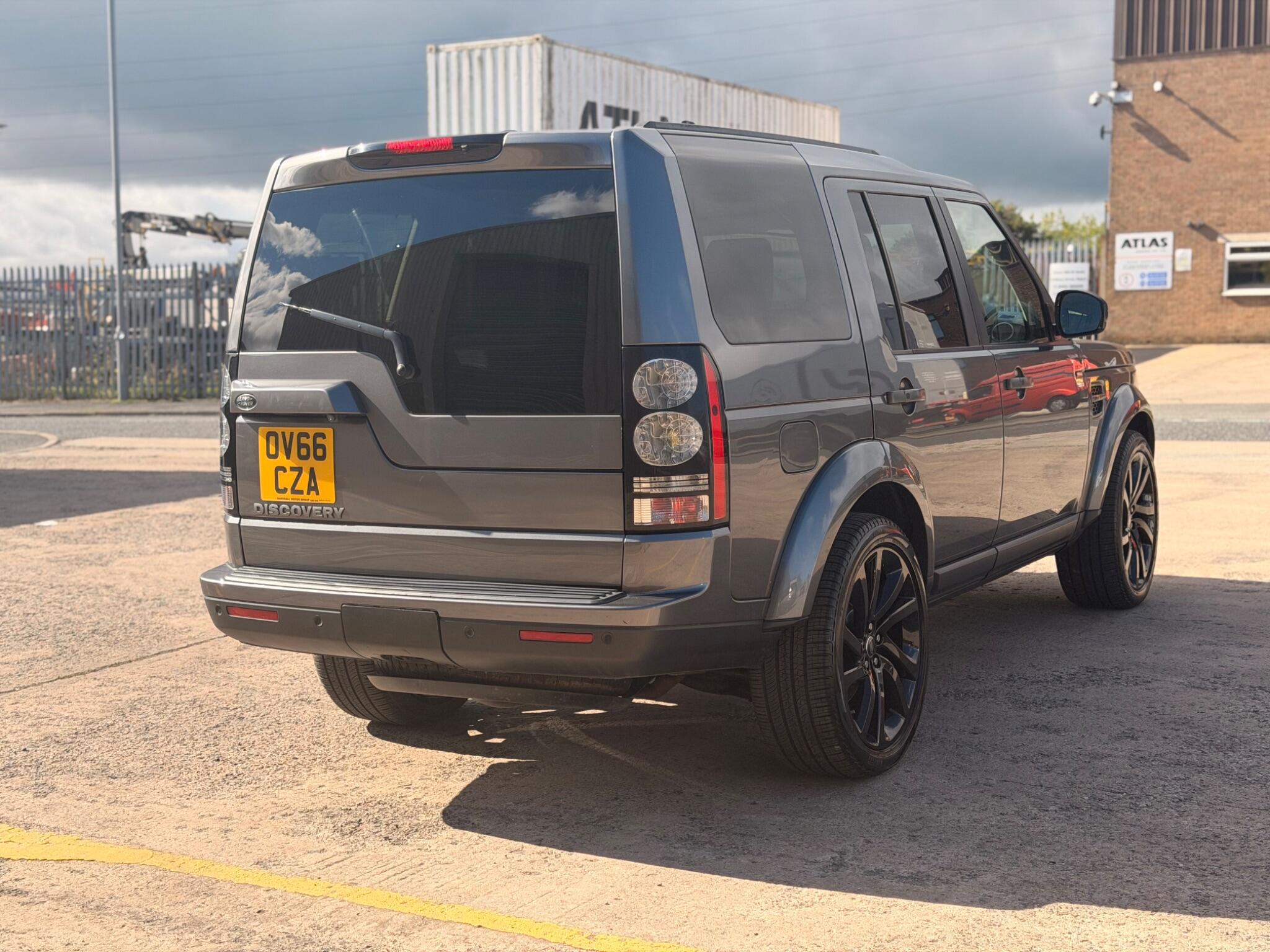 Land Rover Discovery view 20