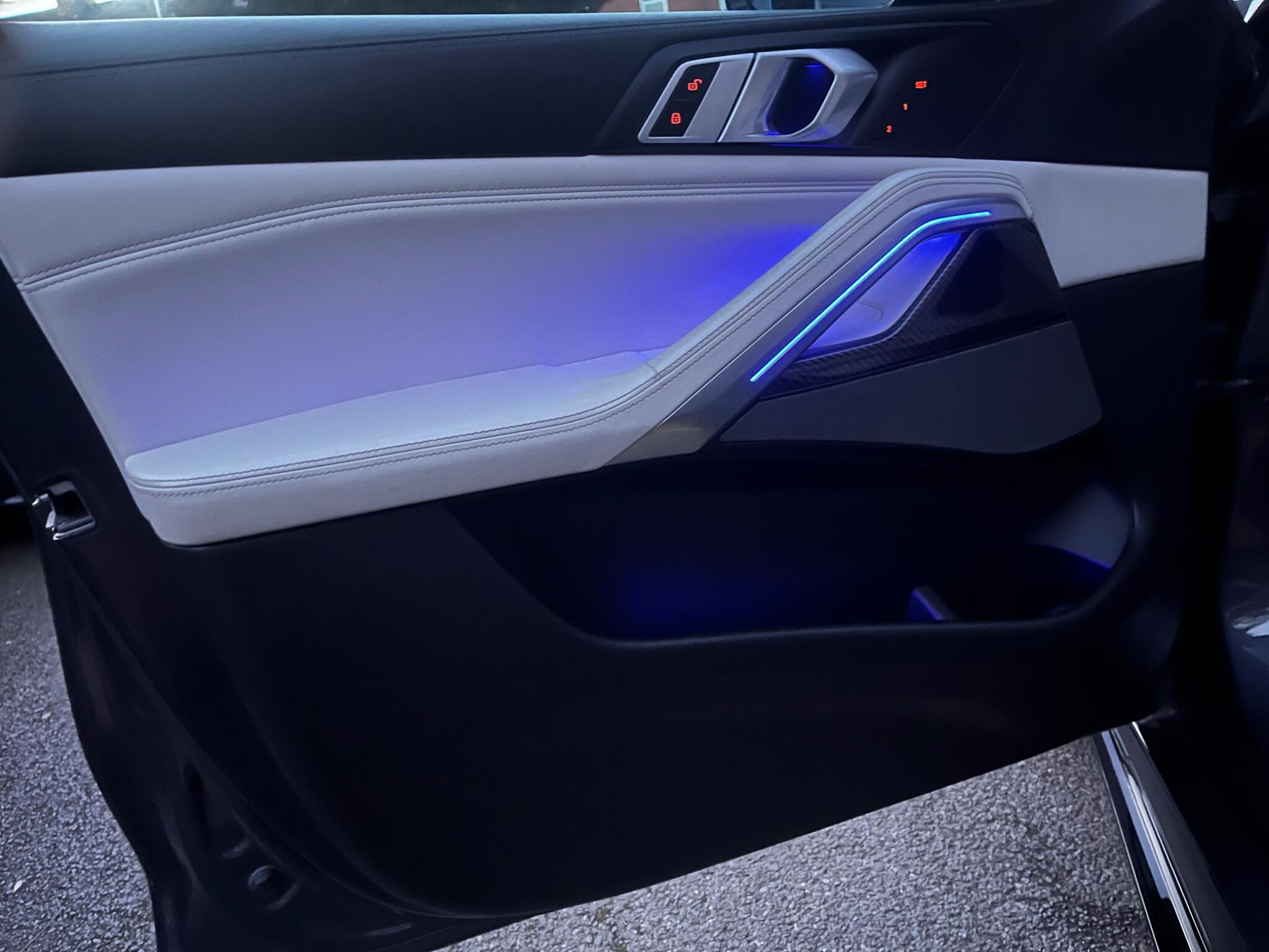 BMW X6 view 82