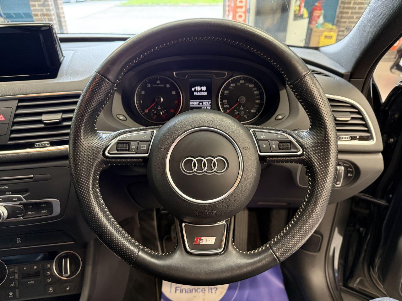 Audi Q3 view 23