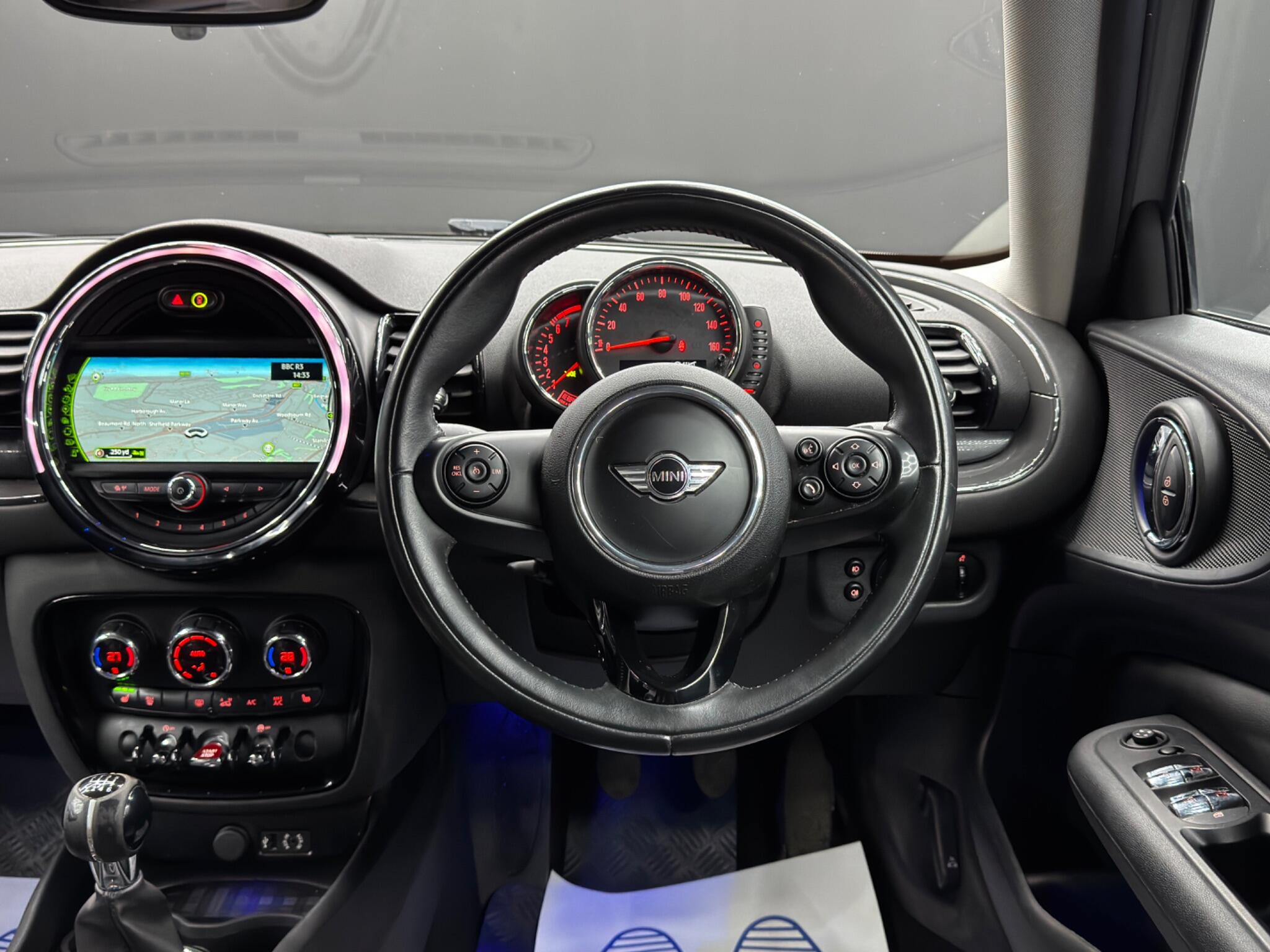 Mini Clubman view 18