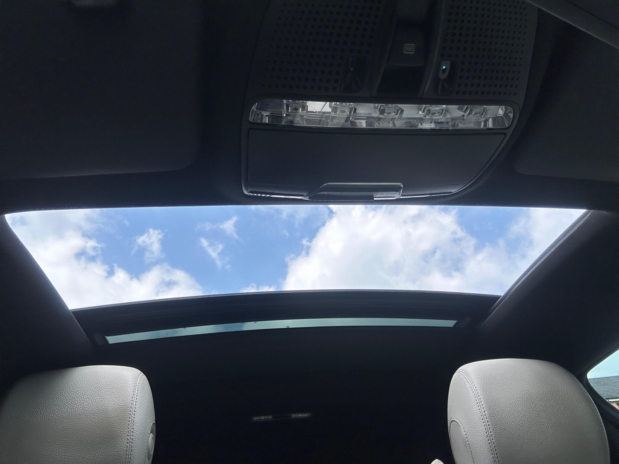 Mercedes-Benz C-Class view 53