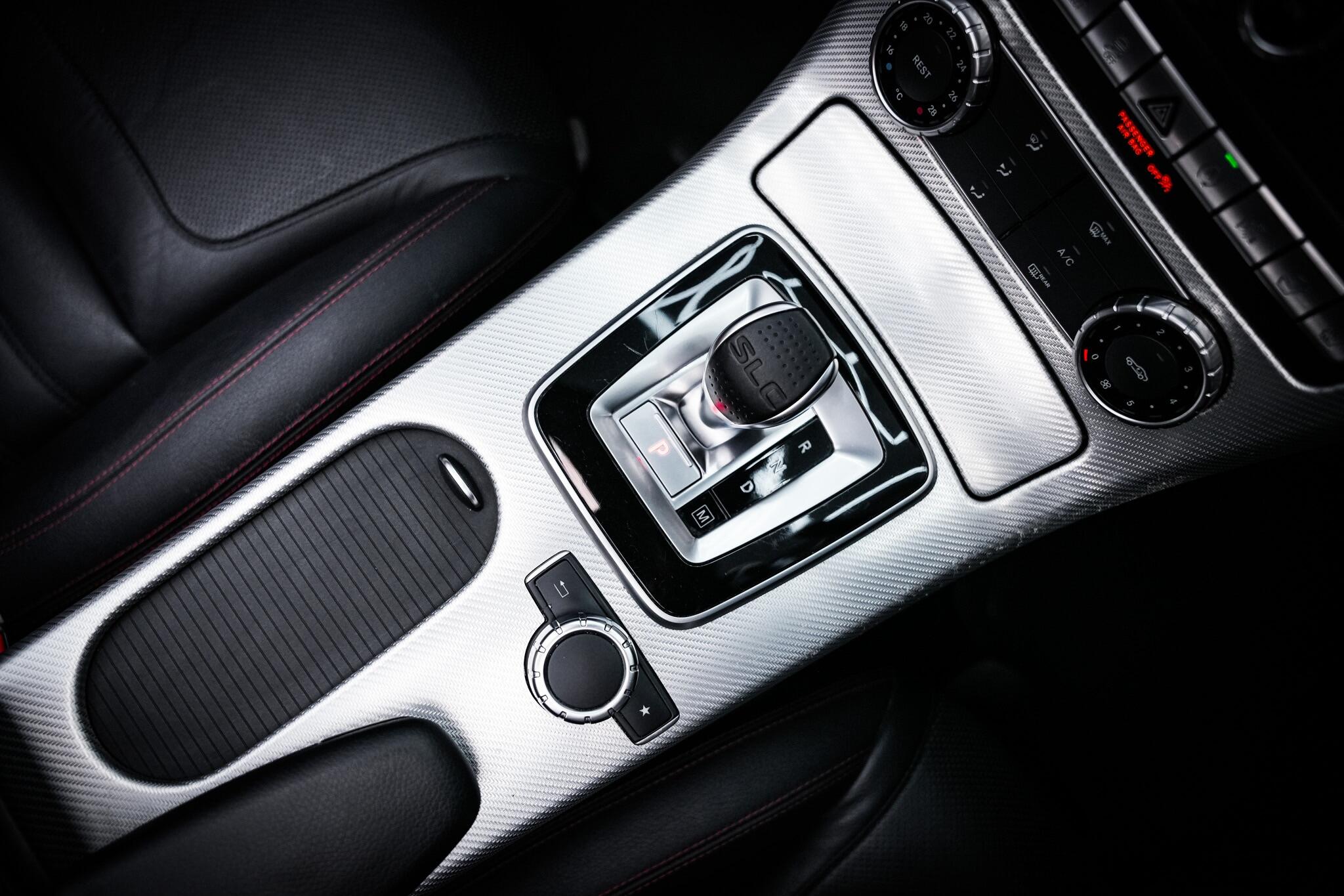 Mercedes-Benz SLC view 4