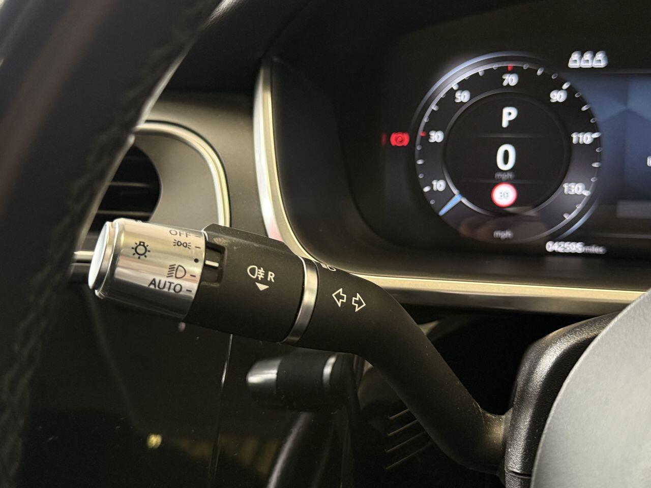 Jaguar I-Pace view 40
