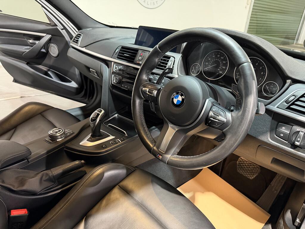 BMW 3 Series view 55