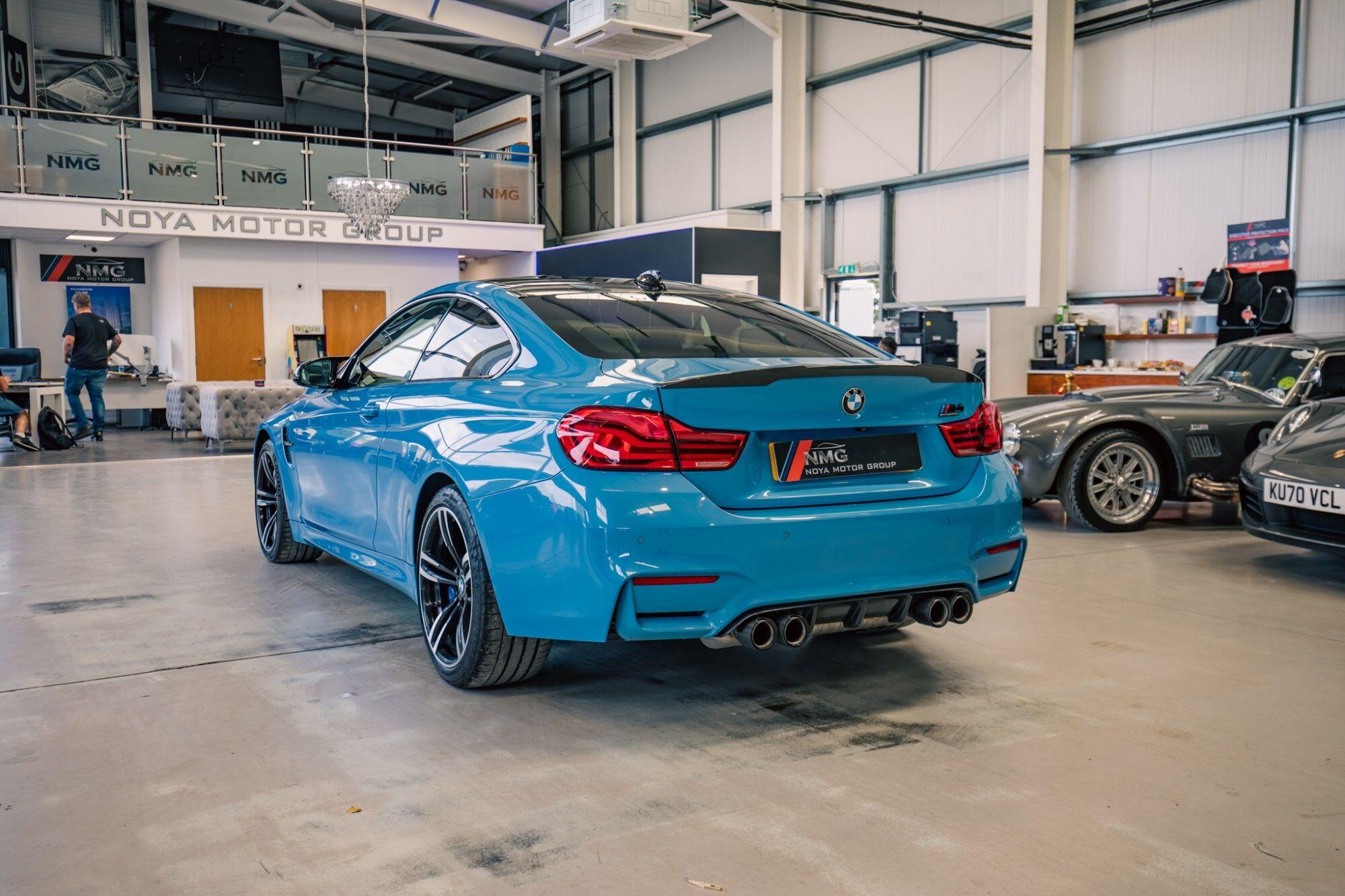 BMW M4 view 28