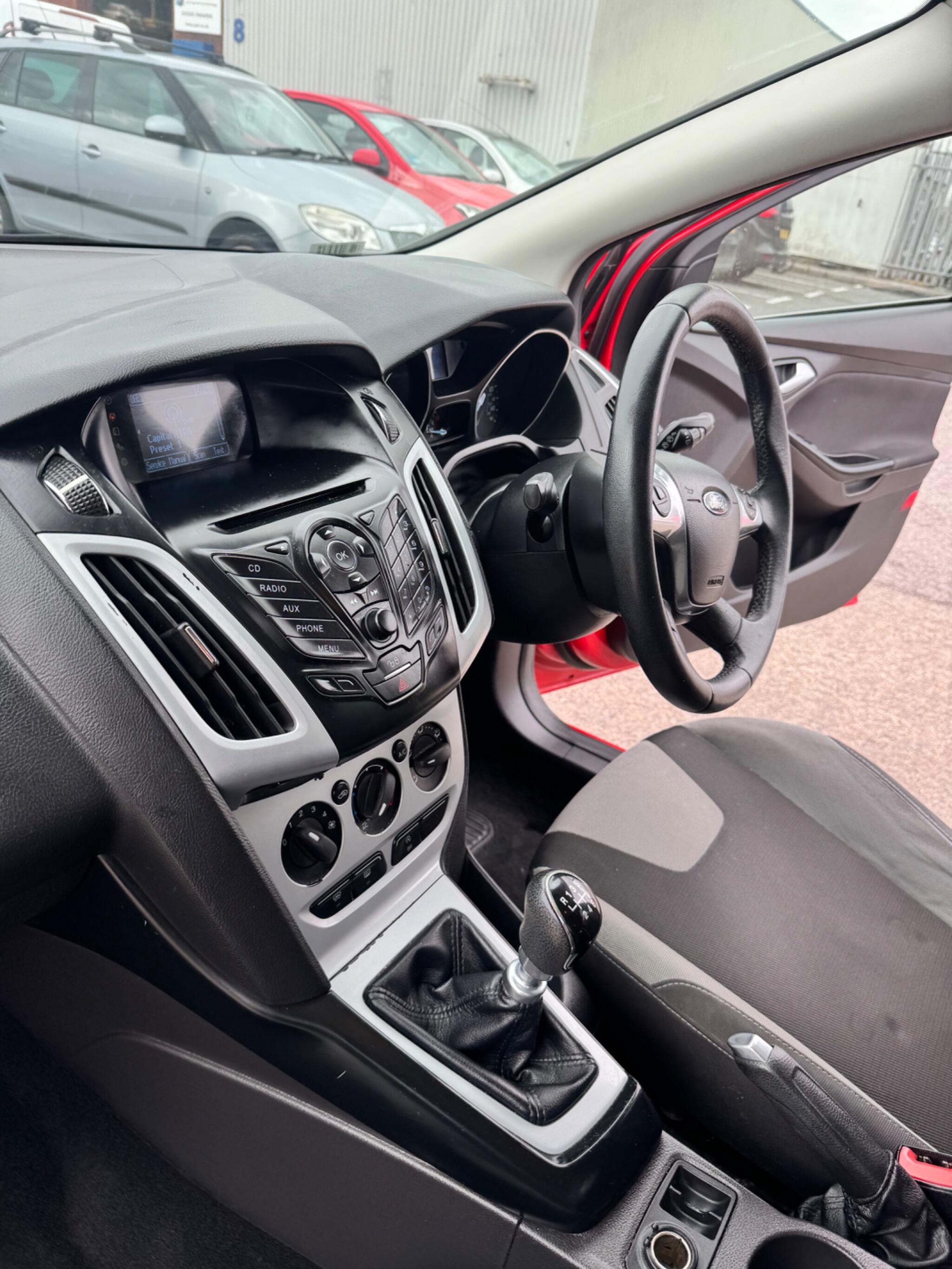 Ford Focus view 20