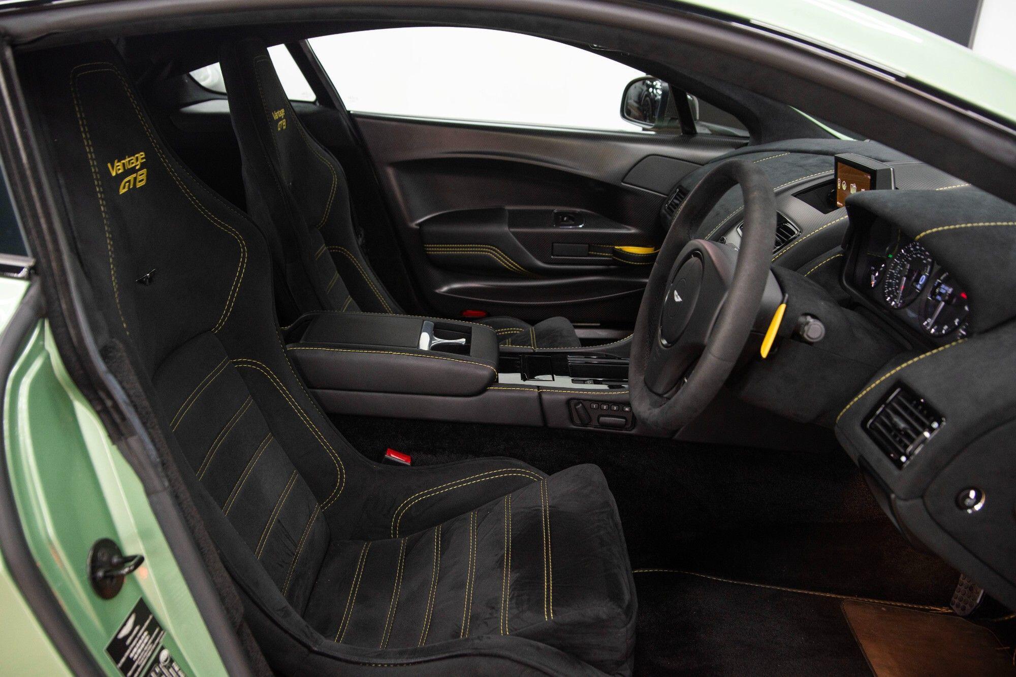 Aston Martin Vantage view 39